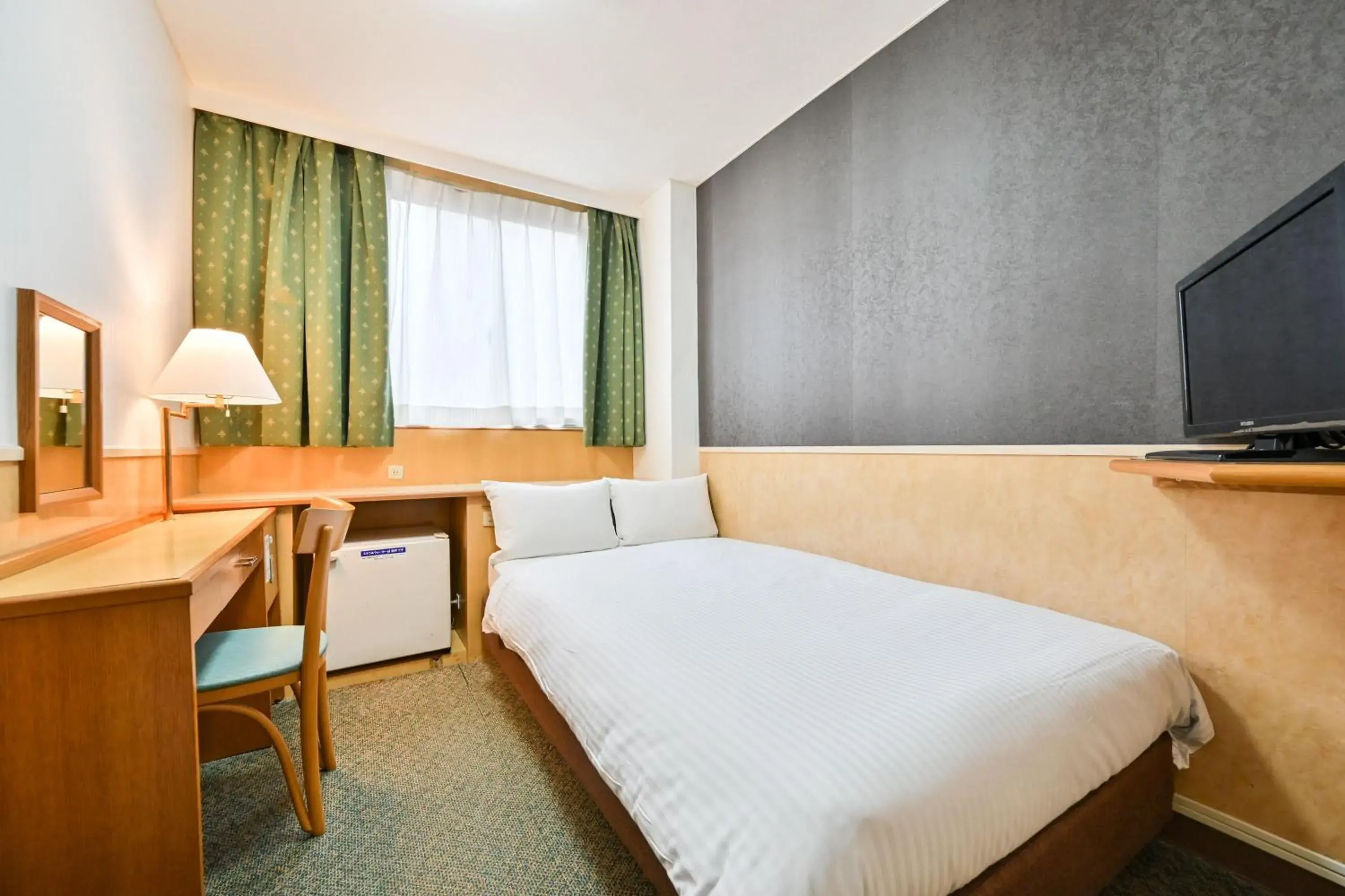 Standard Semi Double Room - Smoking in Central Hotel Sasebo Standard Semi Double Room - Smoking in Central Hotel Sasebo