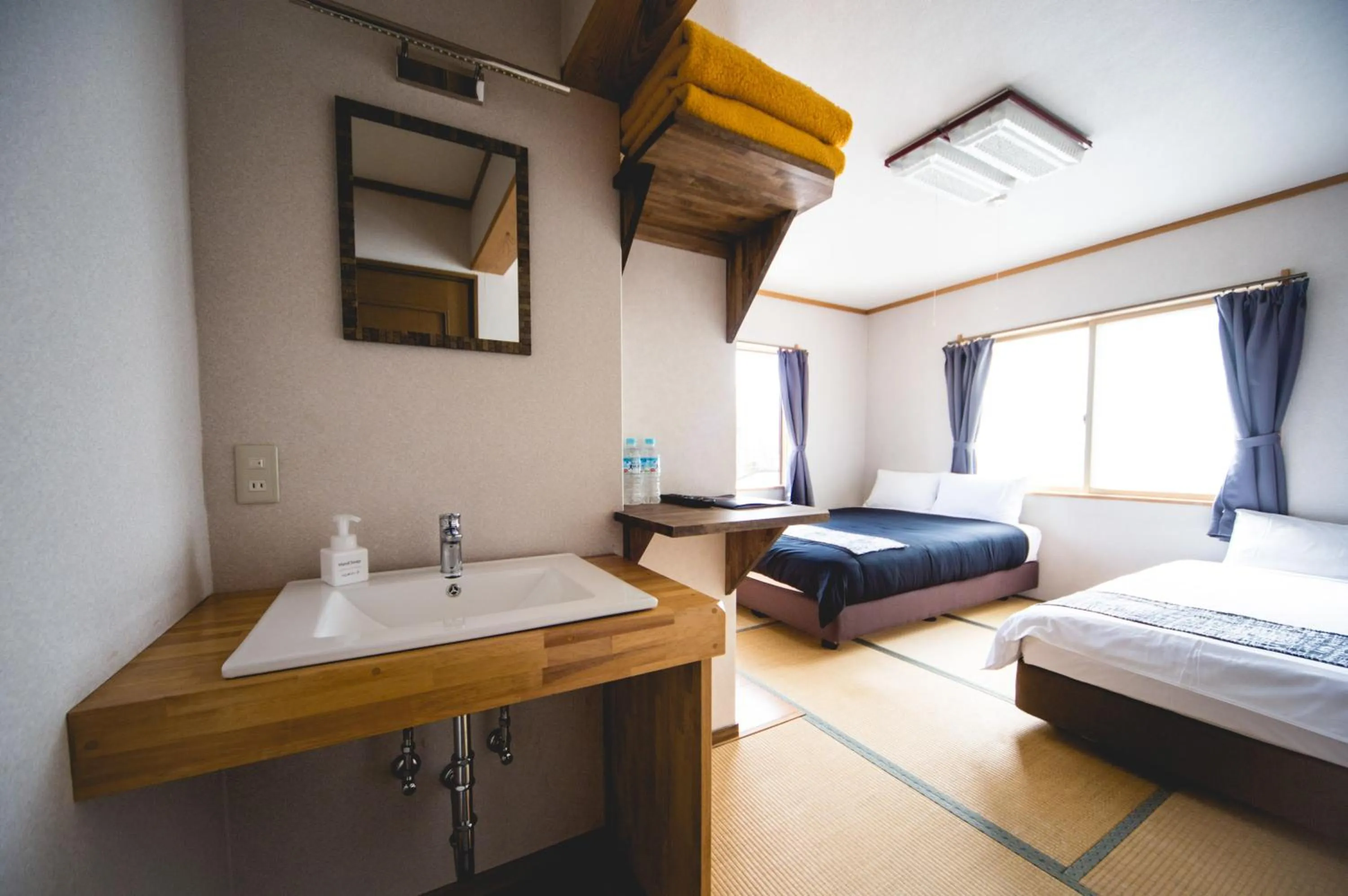 Photo of the whole room, Bed in Hakuba Cortina Lodge