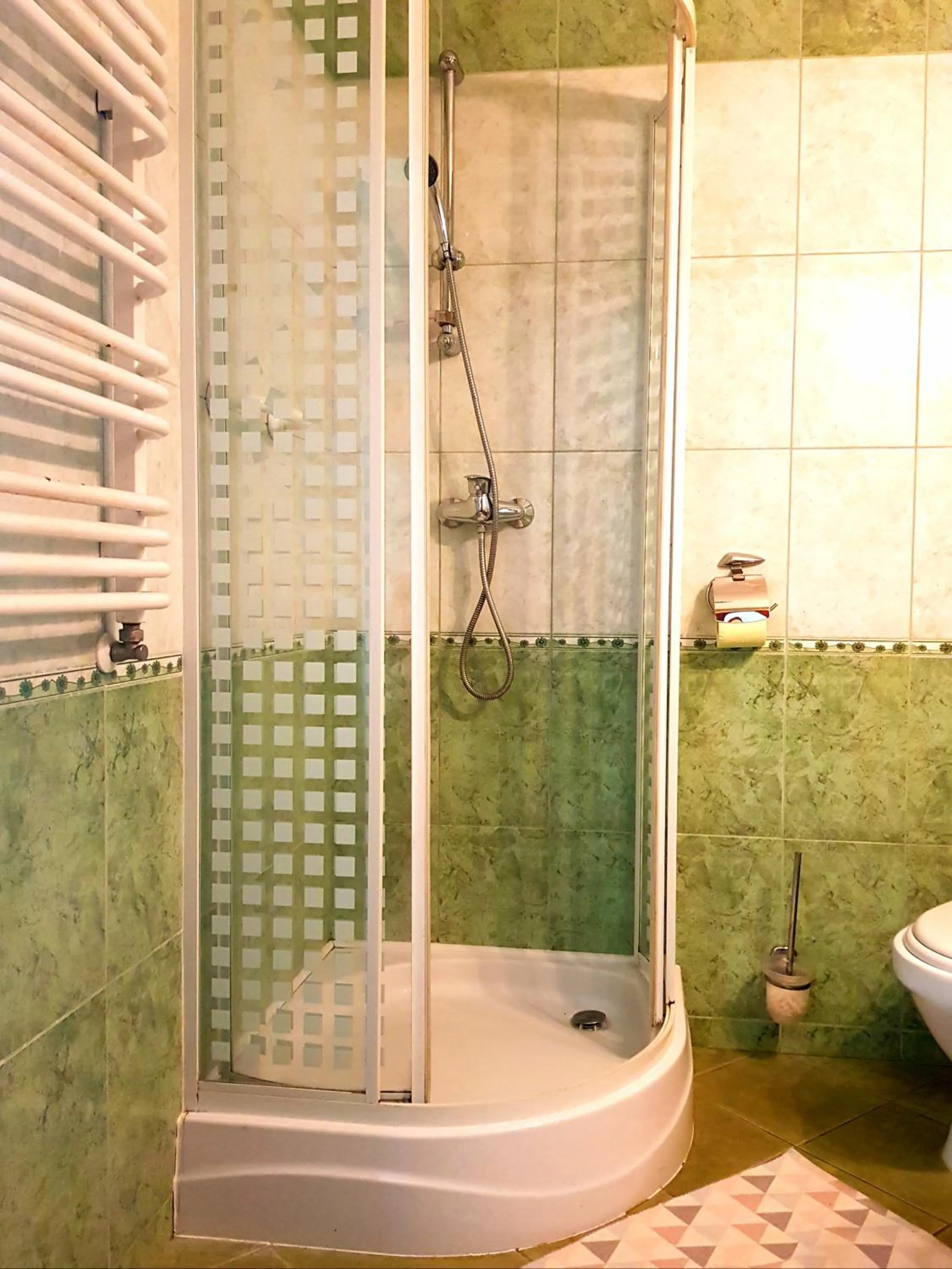 HOTEL "ZAUŁEK" Spółka Cywilna Zbigniew Świderski, Elżbieta Świderska