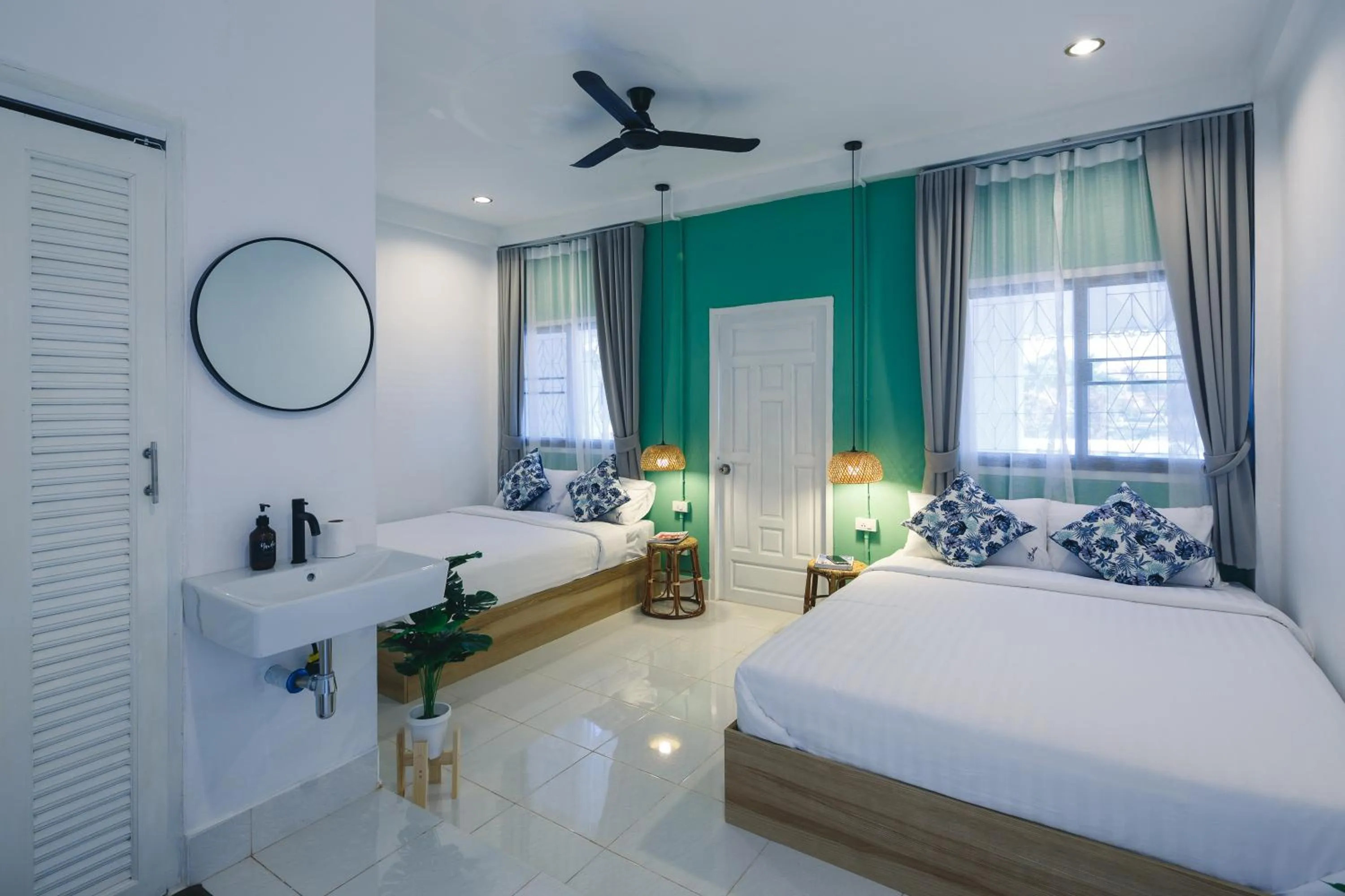 Bed in Yindee Travellers Lodge