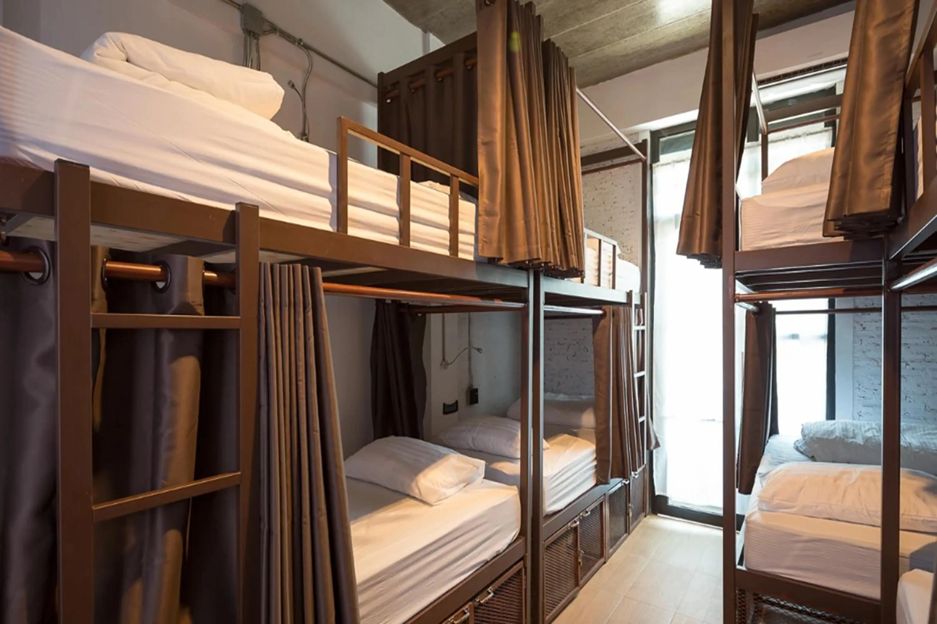 Bed in Yindee Travellers Lodge