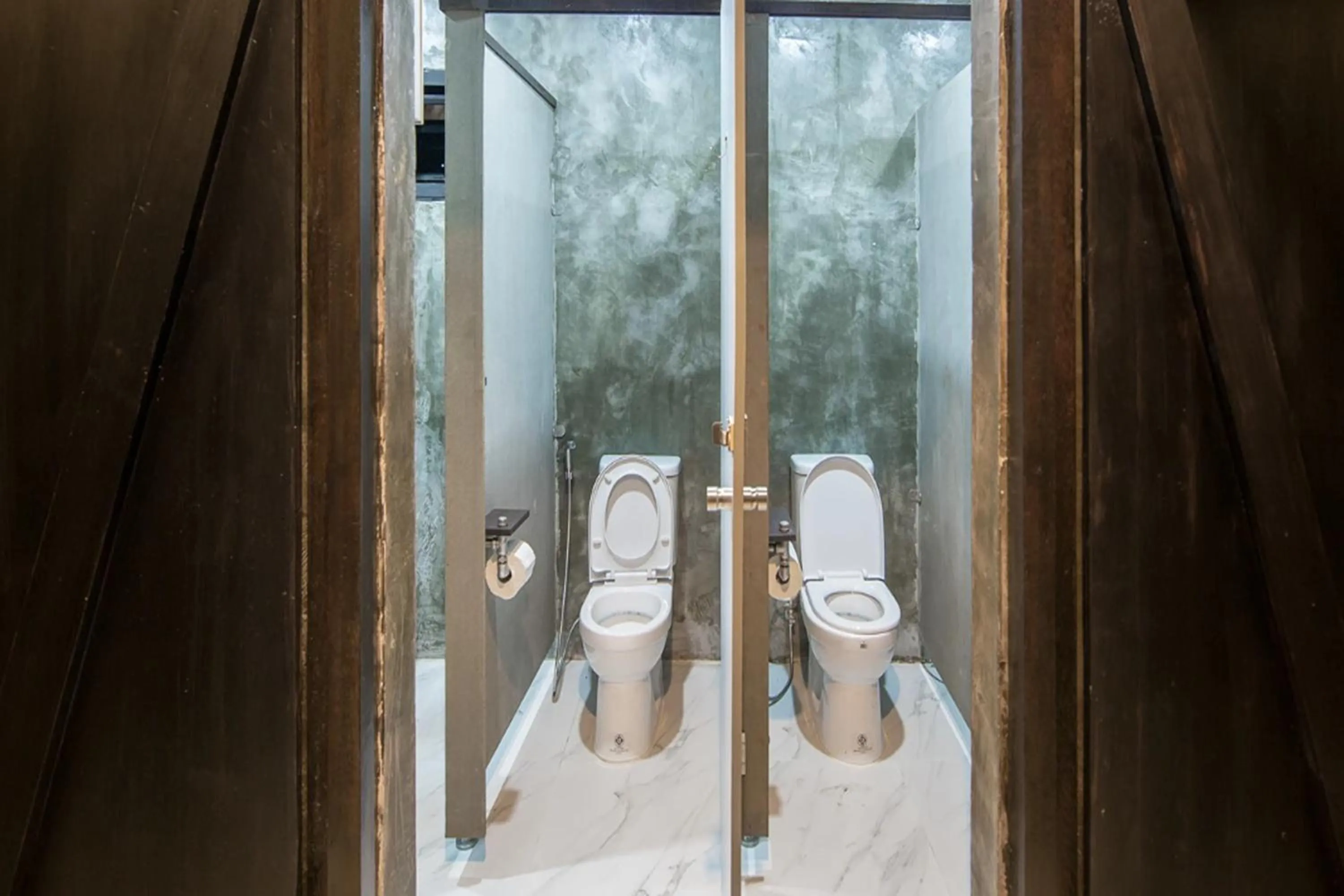 Bathroom in Yindee Travellers Lodge