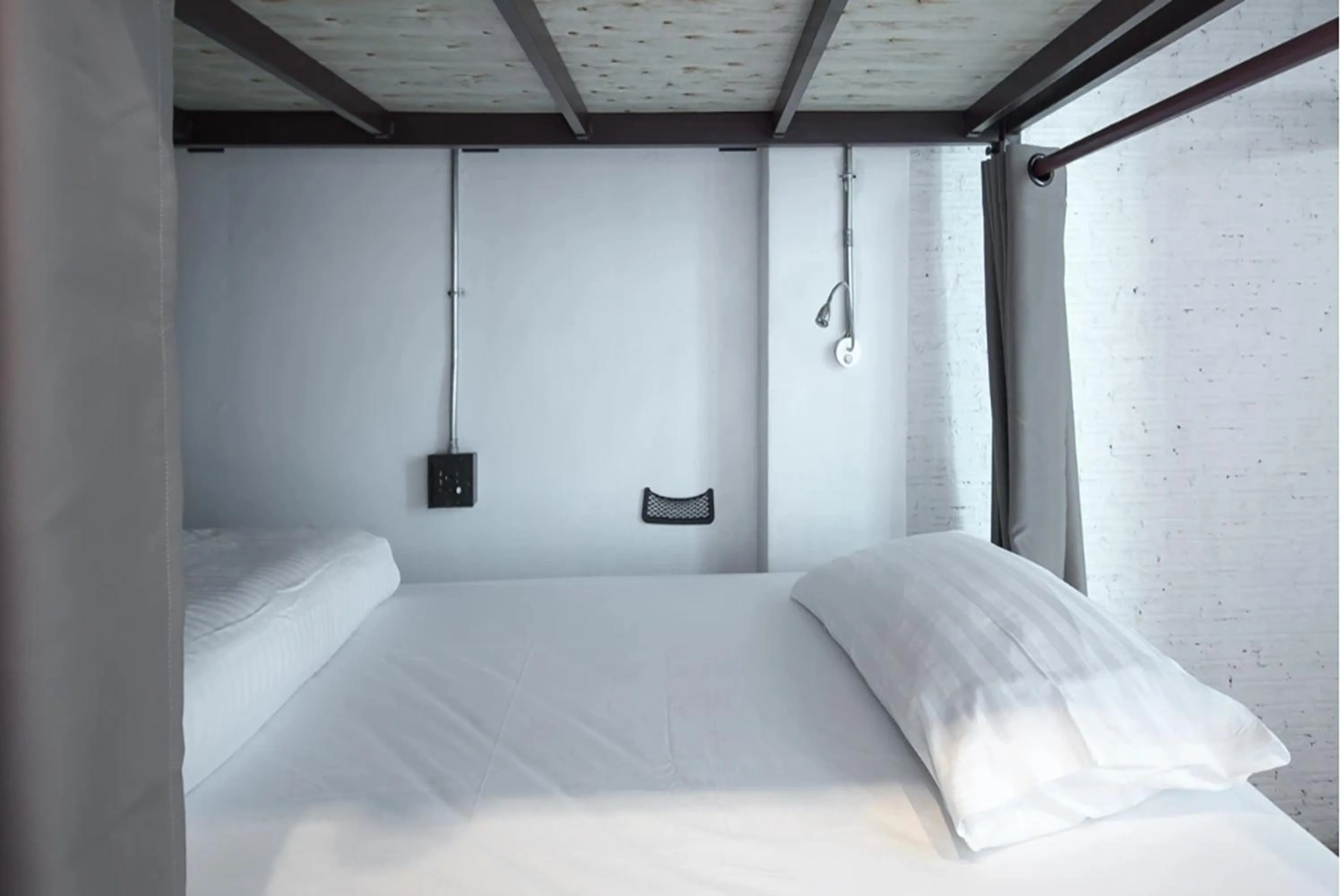 Bed in Yindee Travellers Lodge