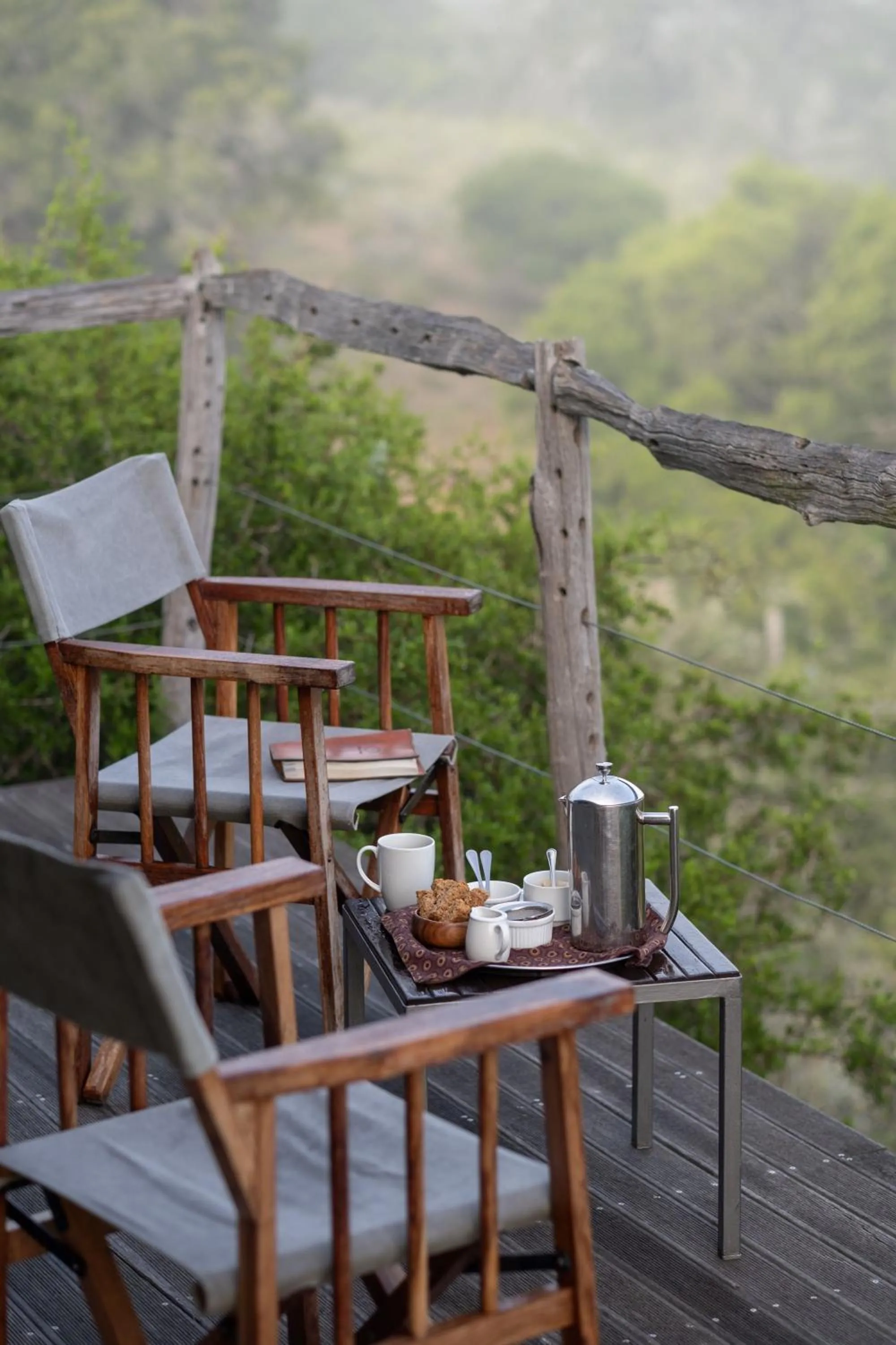 Coffee/tea facilities in HillsNek Safari Camp – Amakhala Game Reserve