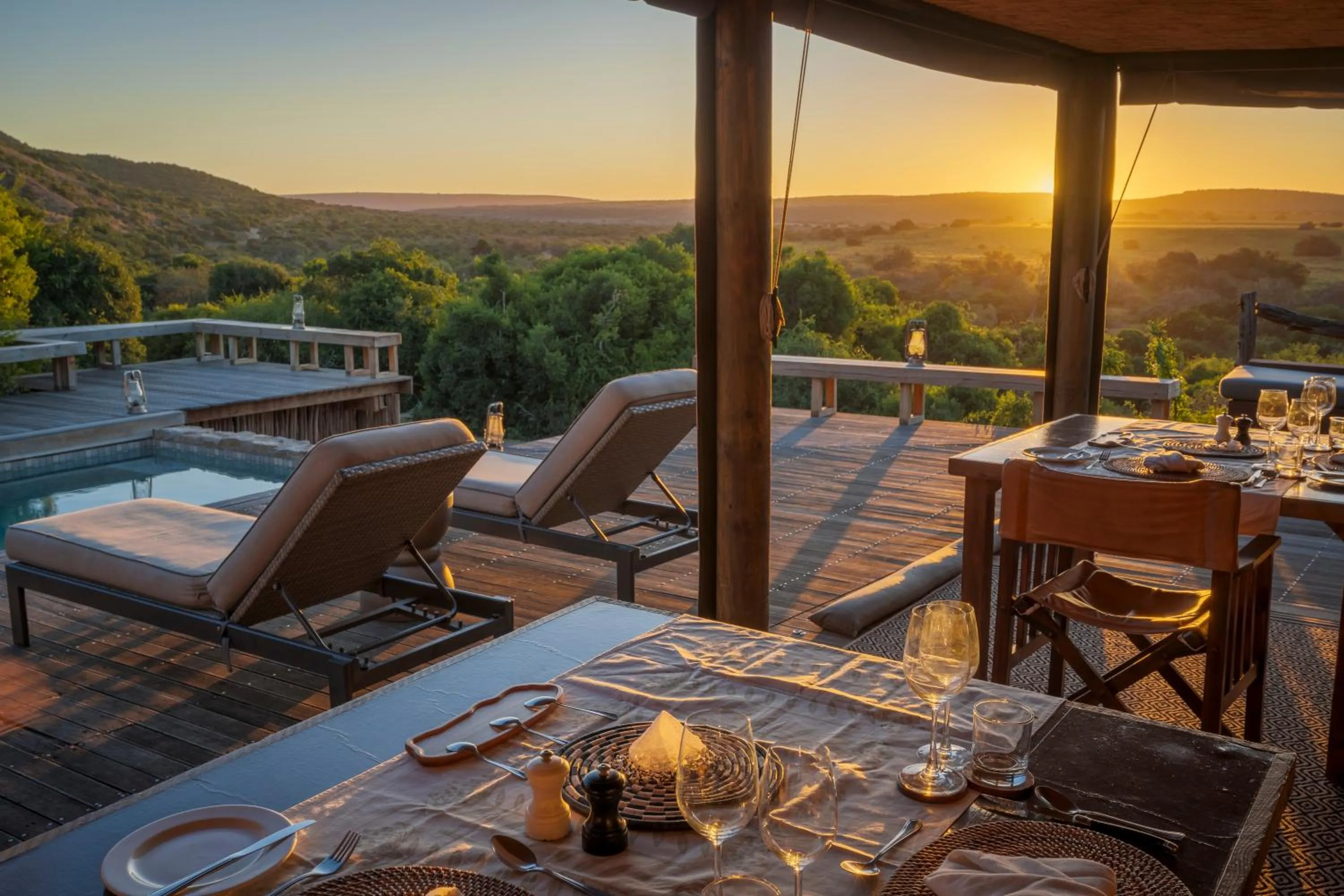 Natural landscape in HillsNek Safari Camp – Amakhala Game Reserve
