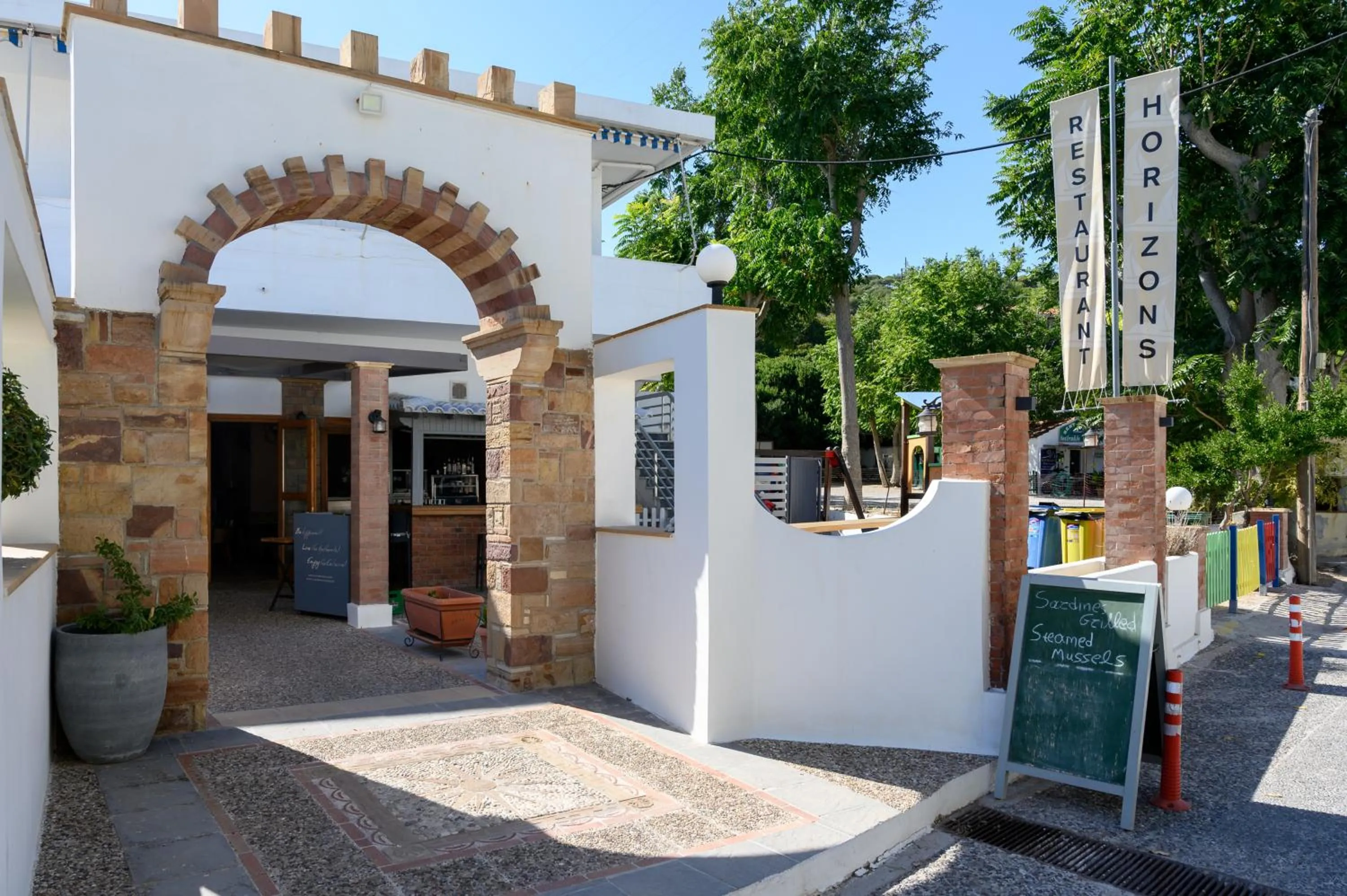 Restaurant/places to eat in Esperides Hotel