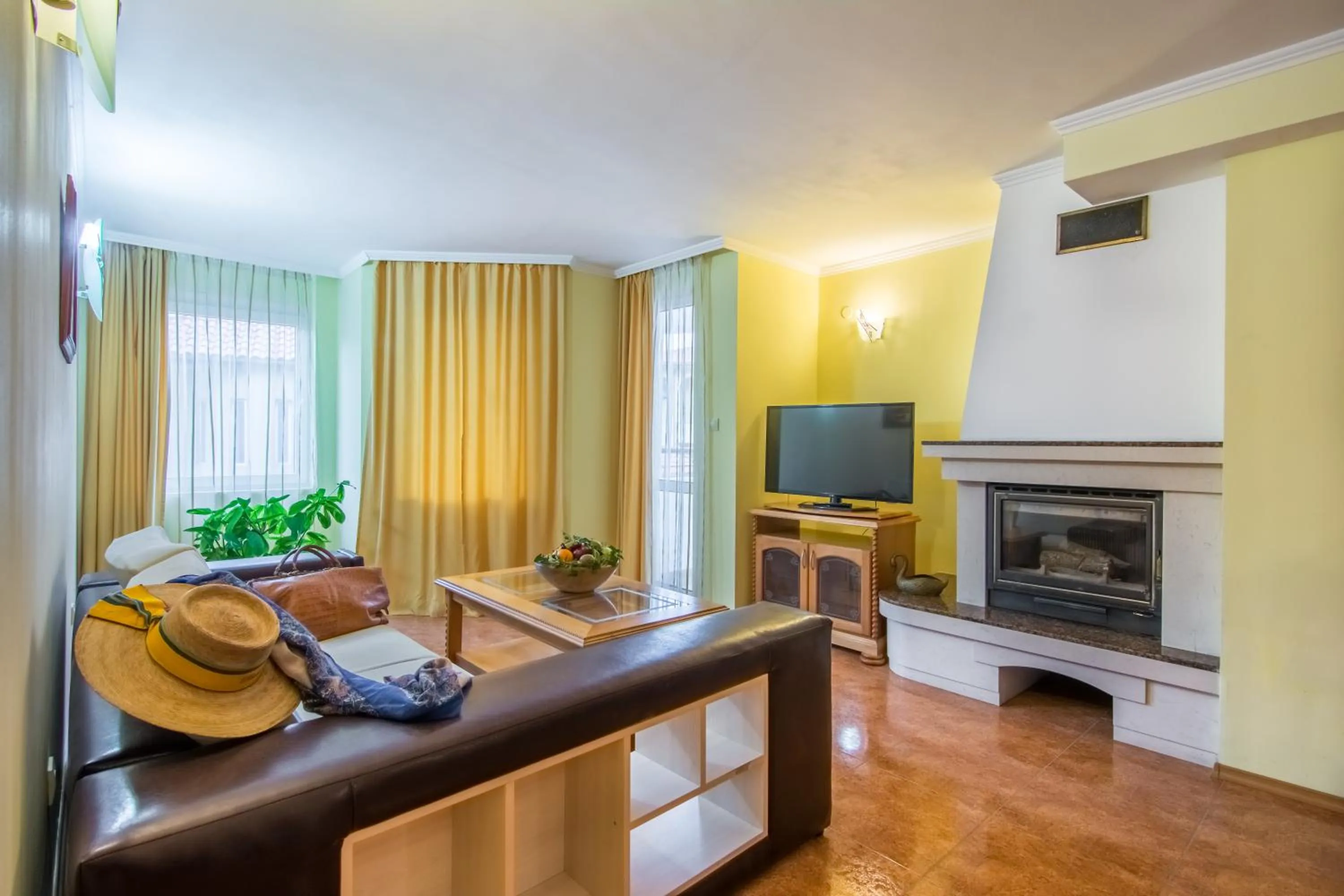 Communal lounge/ TV room in Hotel Villa List