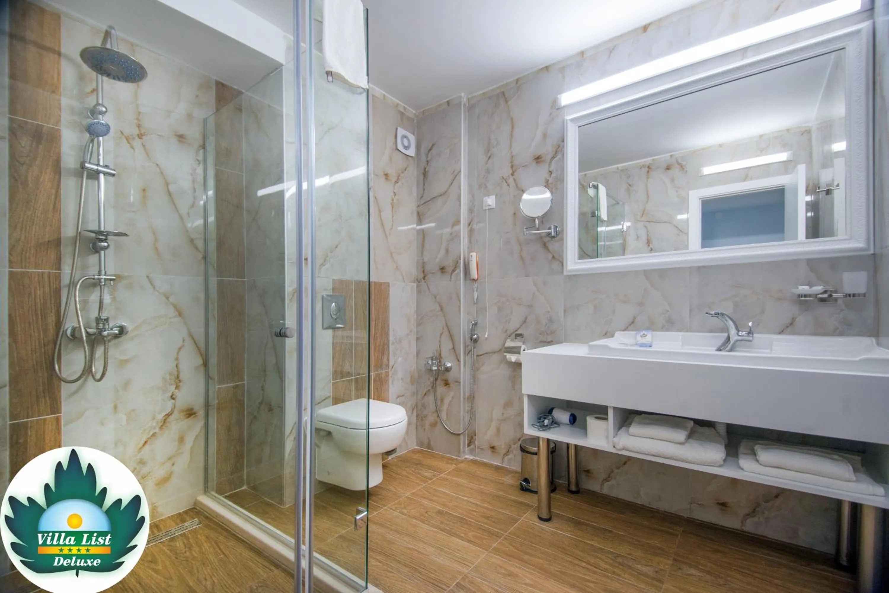 Bathroom in Hotel Villa List