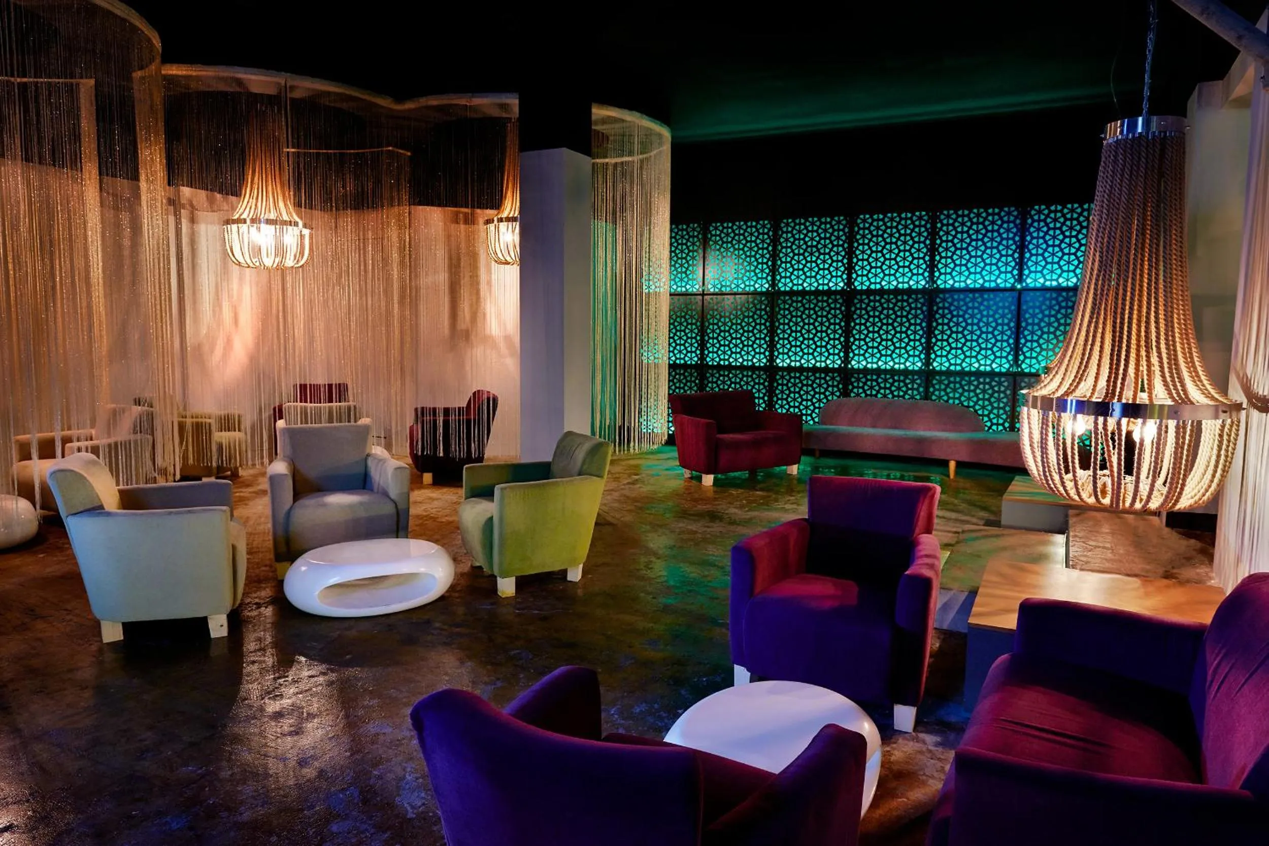 Nightclub / DJ in The Ravenala Attitude