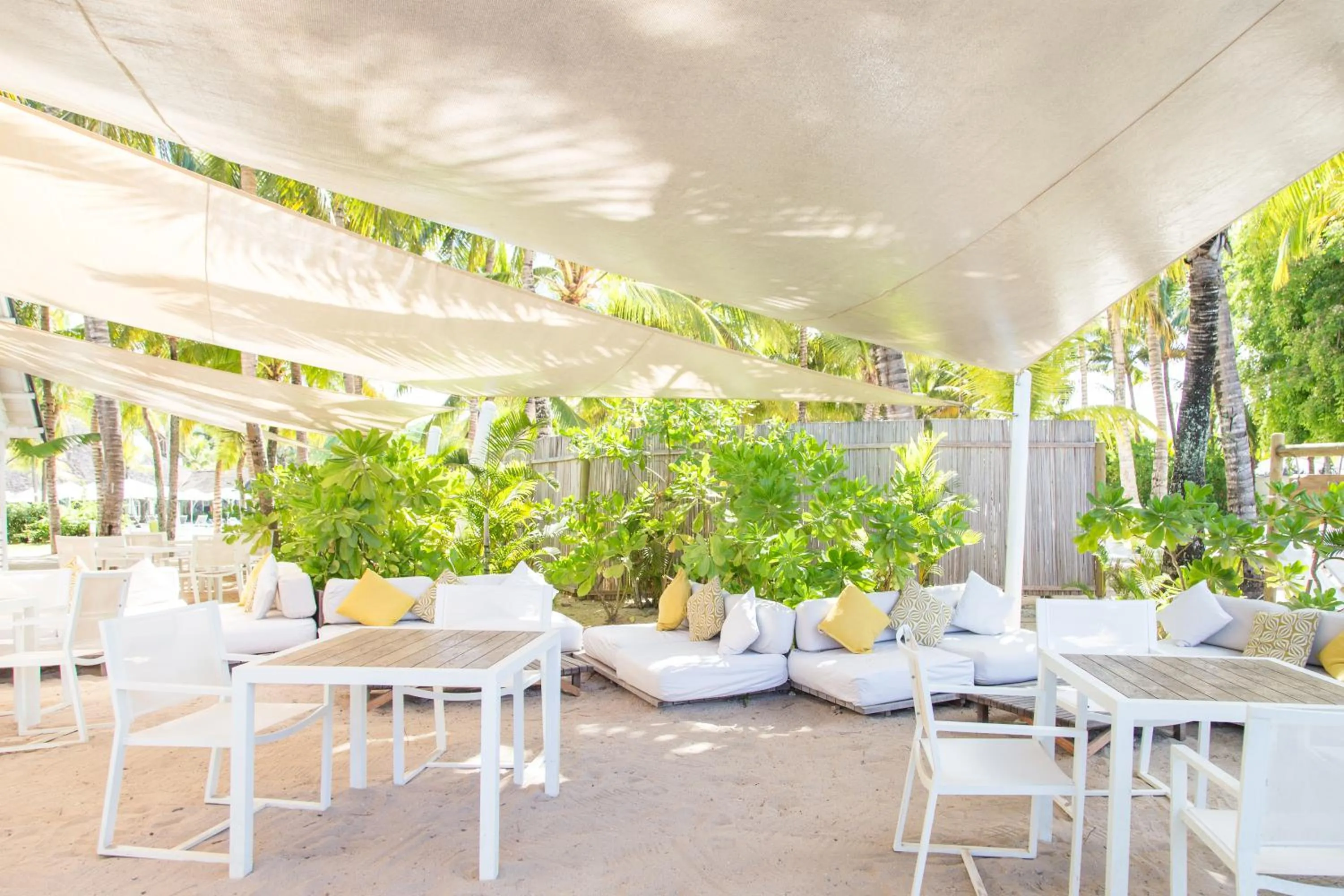 Restaurant/places to eat in The Ravenala Attitude