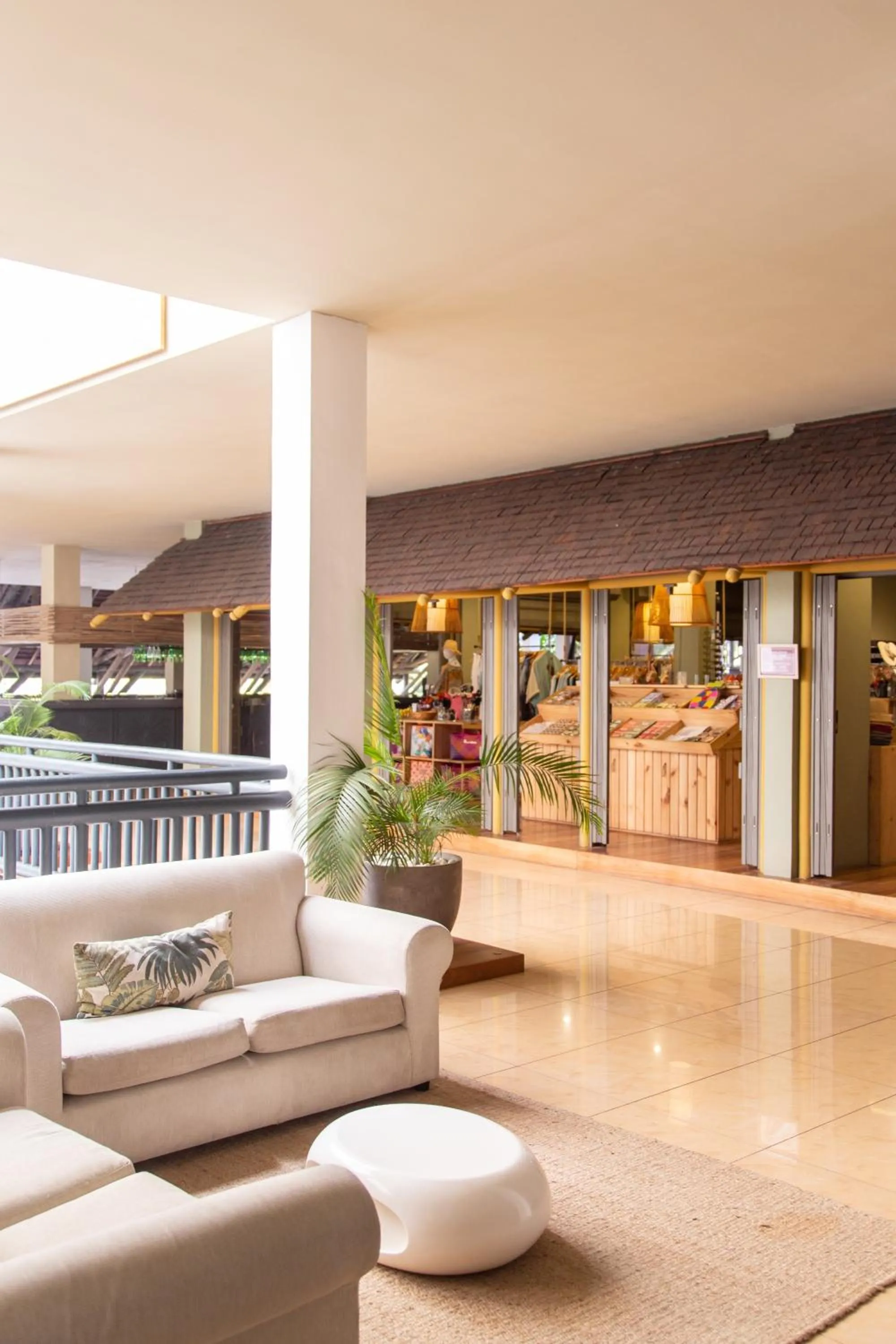 On-site shops in The Ravenala Attitude