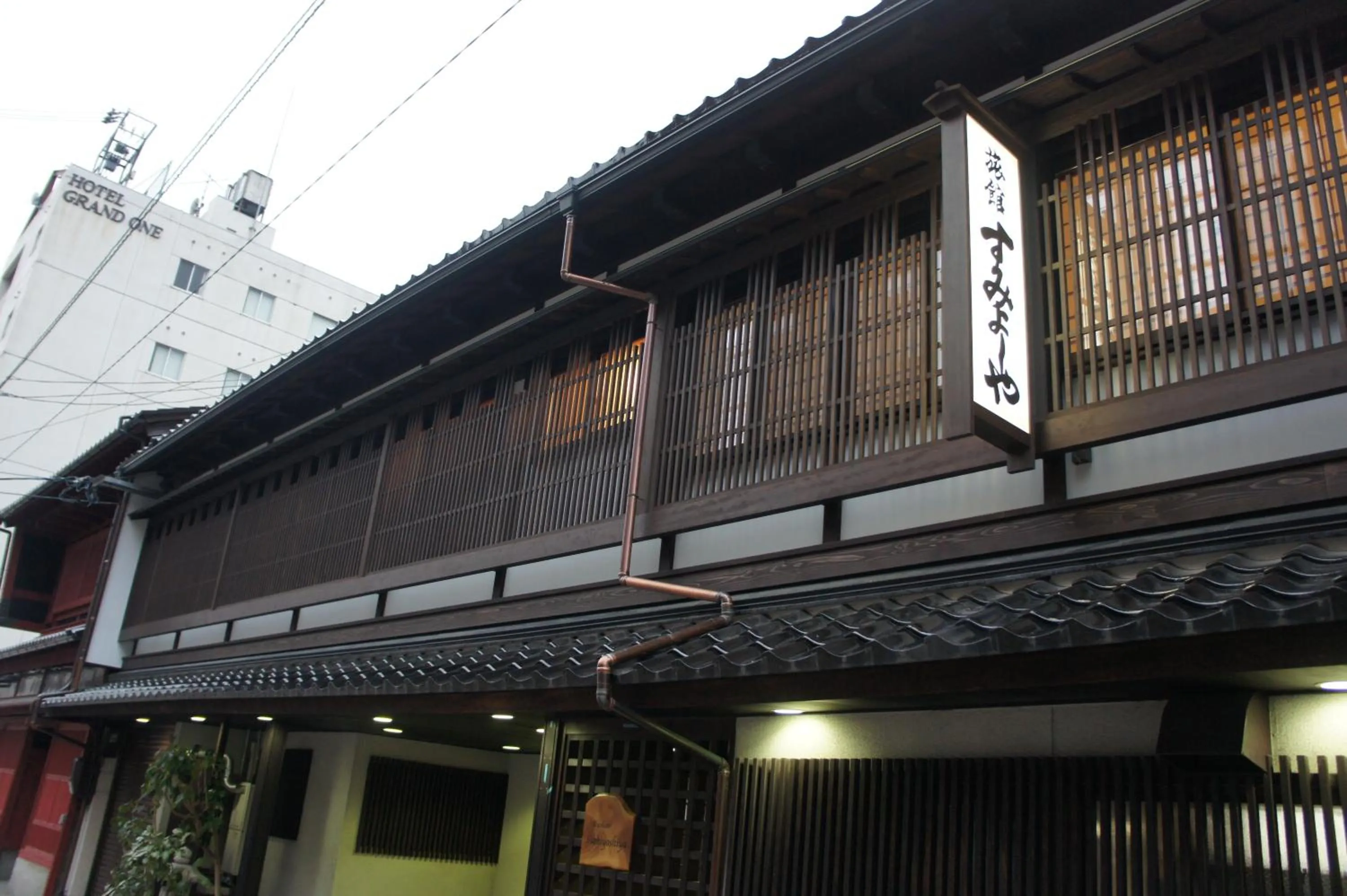 Property building in Sumiyoshiya