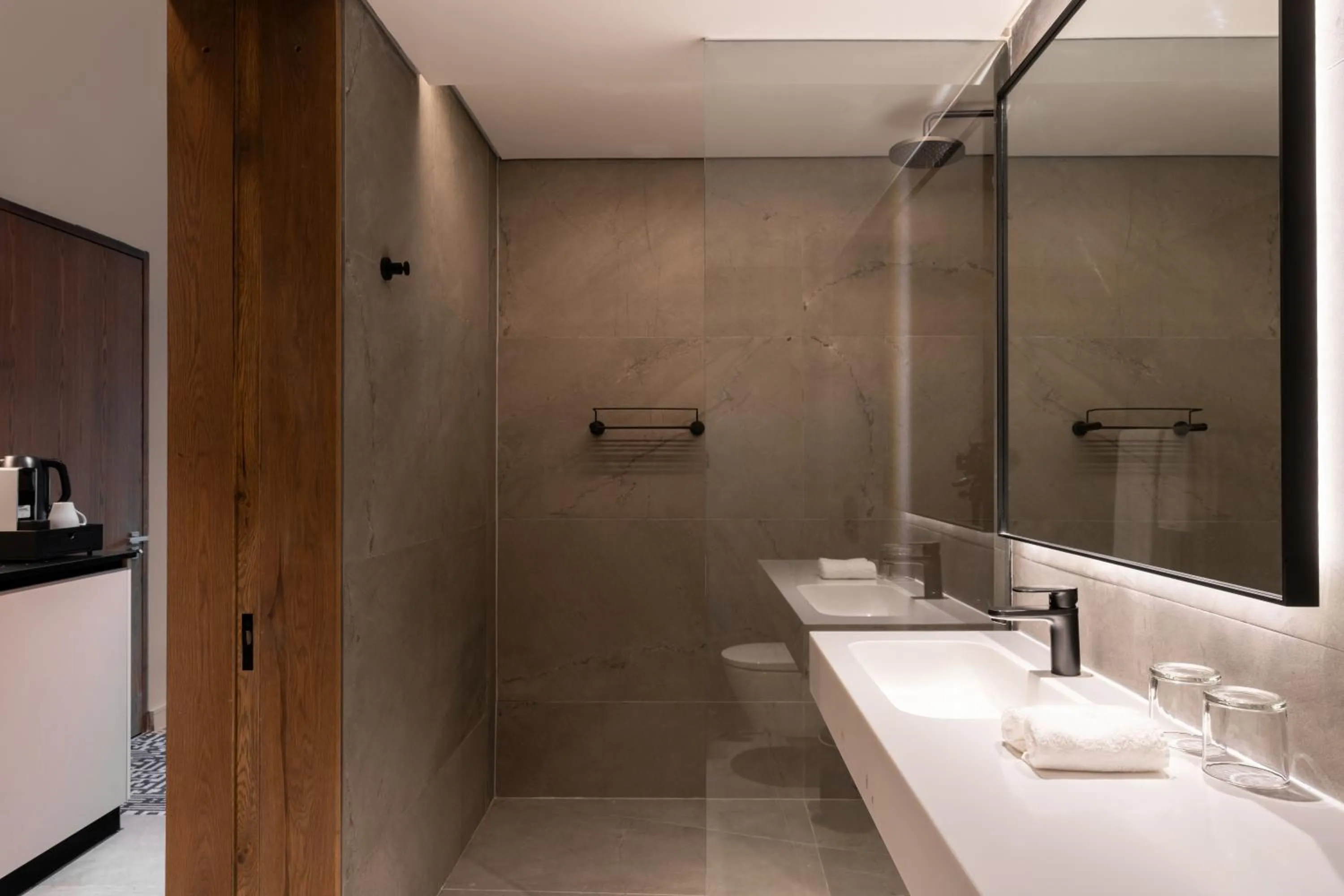 Shower in Radisson Hotel Cape Town Foreshore