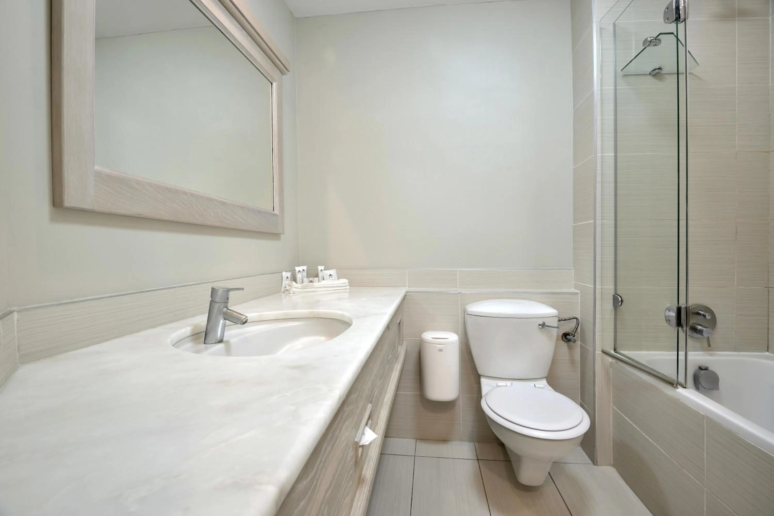 Bathroom in Swakopmund Hotel & Entertainment Centre