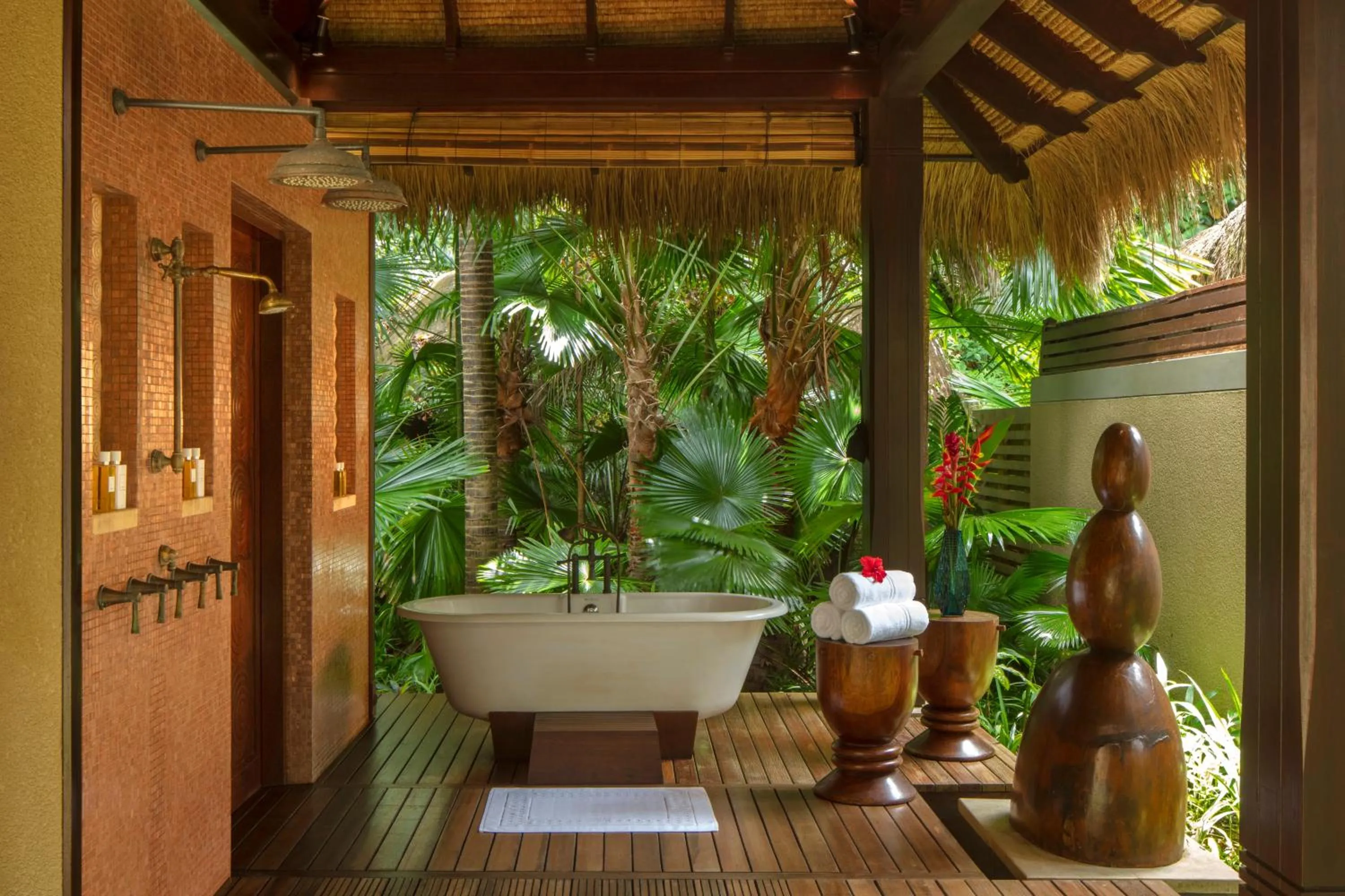 Spa and wellness centre/facilities in Anantara Maia Seychelles Villas