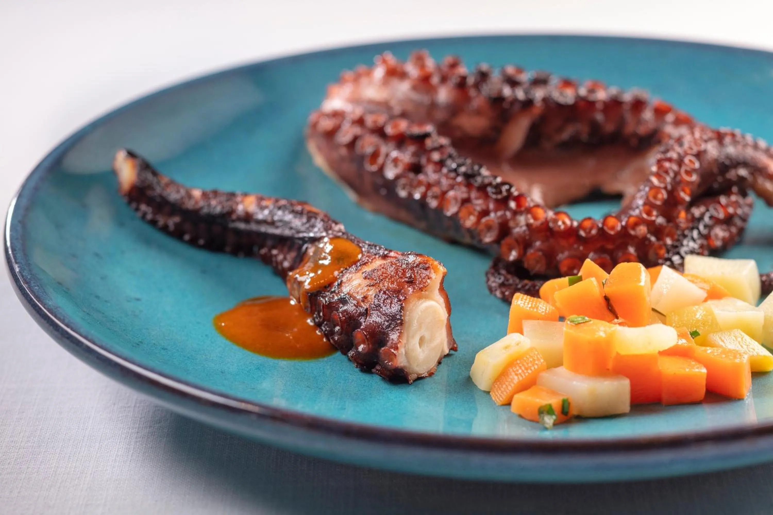 Food in Anantara Maia Seychelles Villas