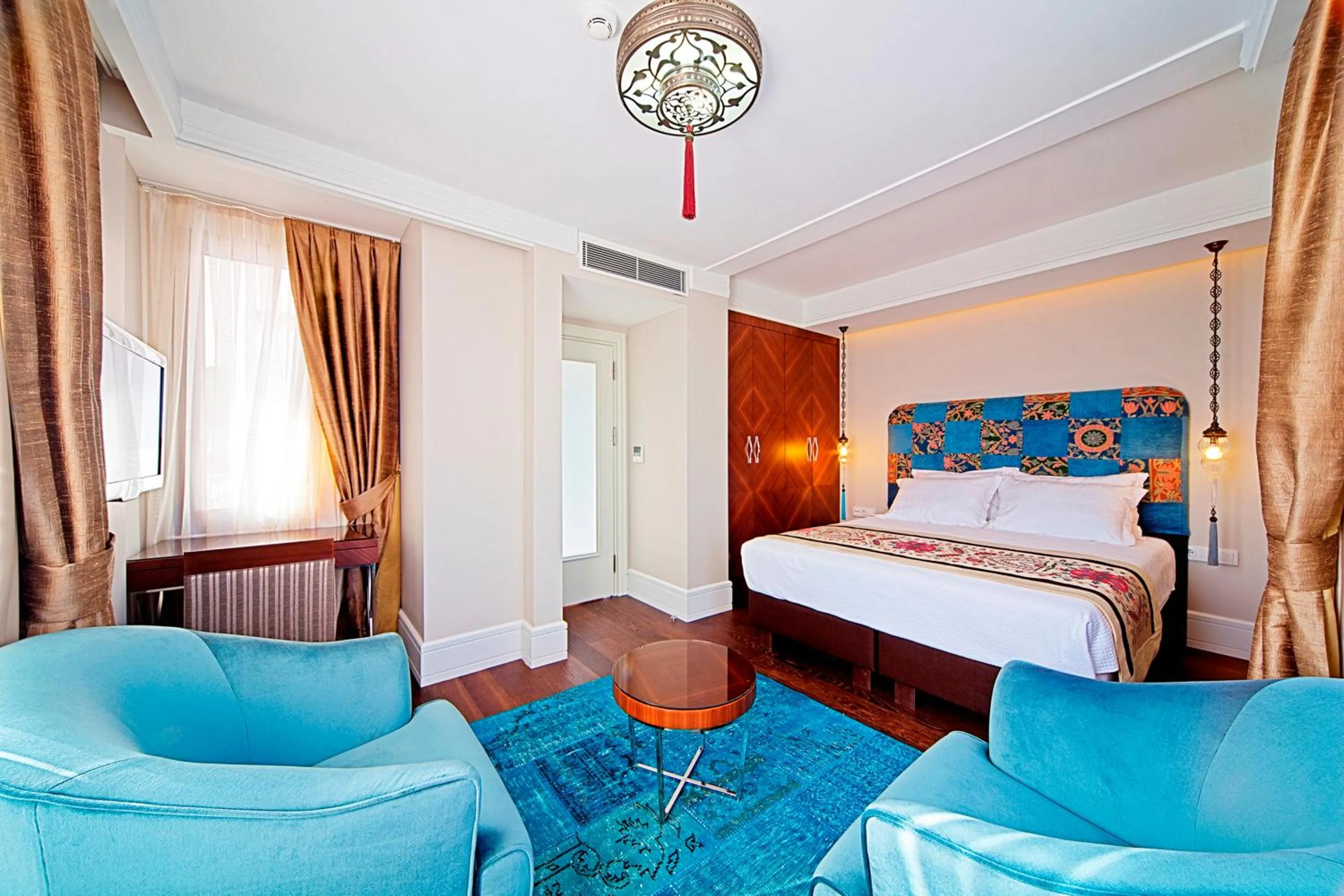 Bedroom, Bed in Azade Suites