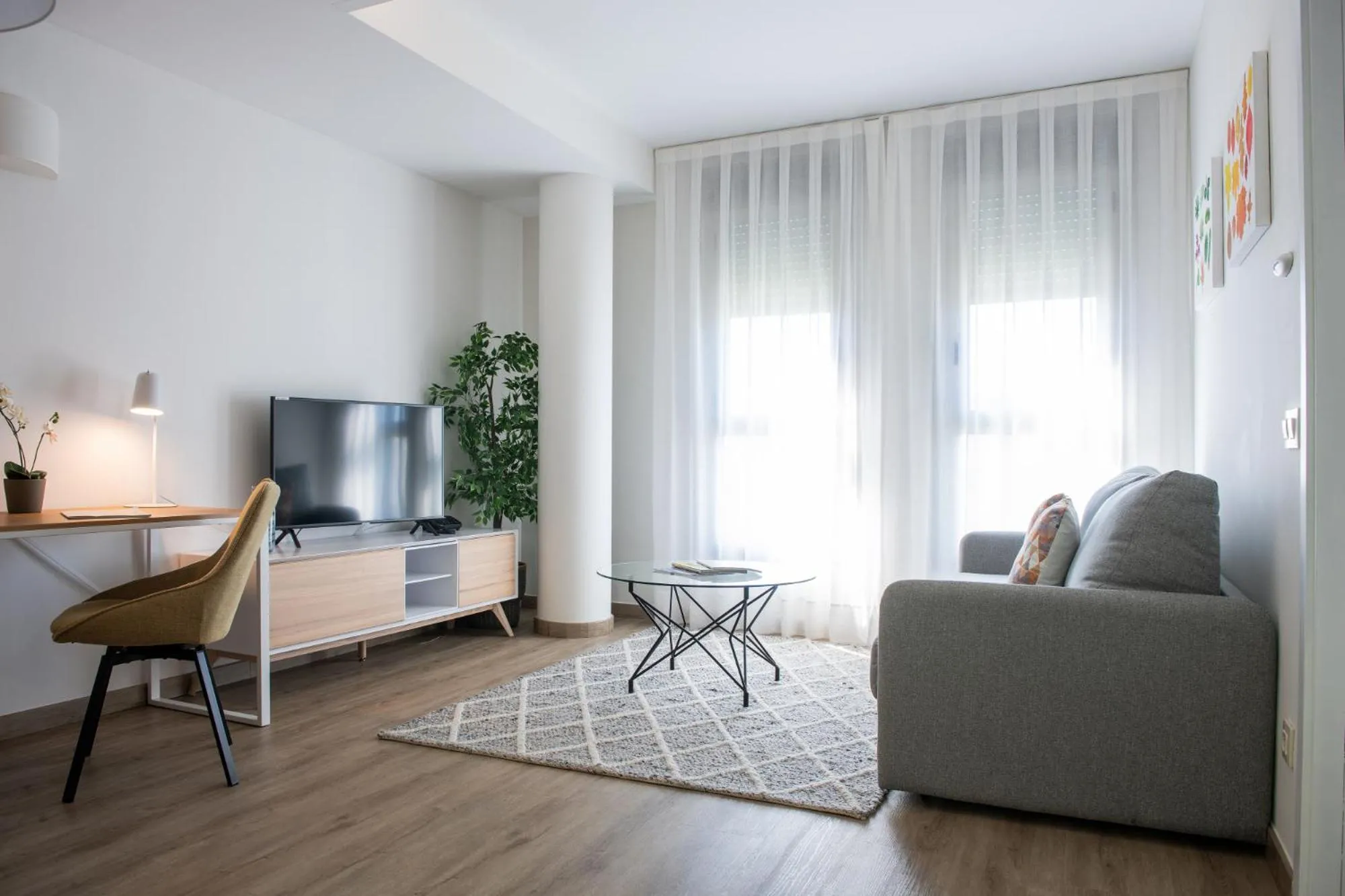 Communal lounge/ TV room in Apartamentos Aura Park Fira BCN