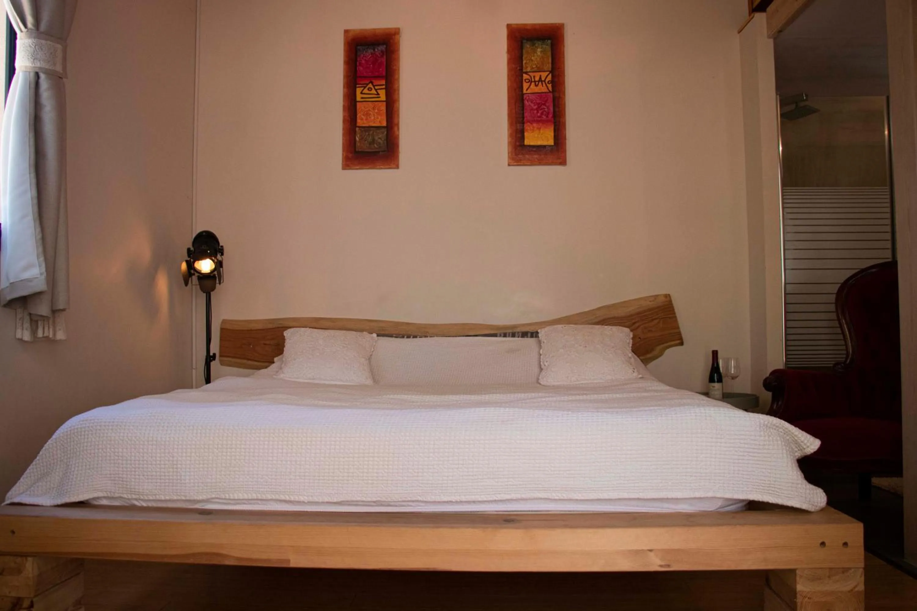 Bed in Gate Away B&B Units - המקום באל רום