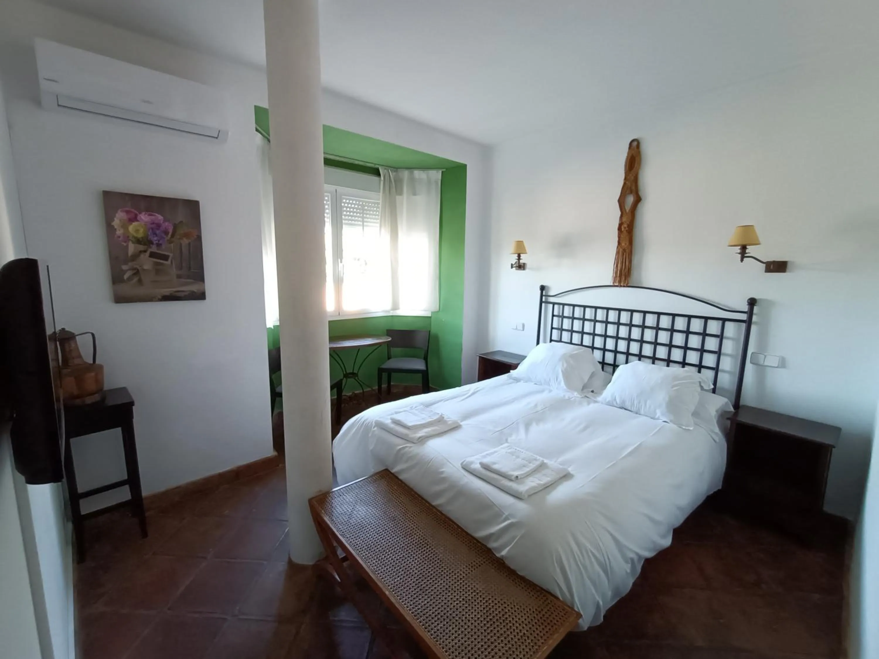 Bed in Hotel Rural La Pedriza Original