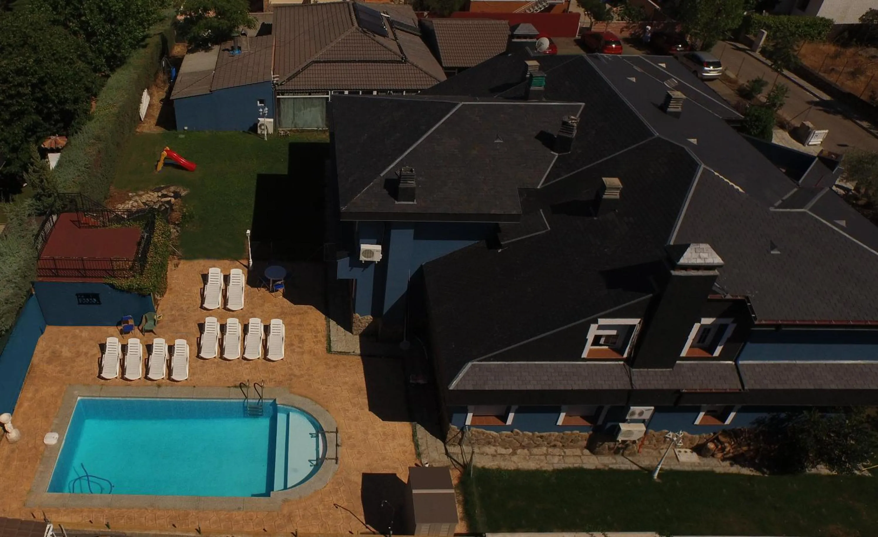 Swimming pool in Hotel Rural La Pedriza Original