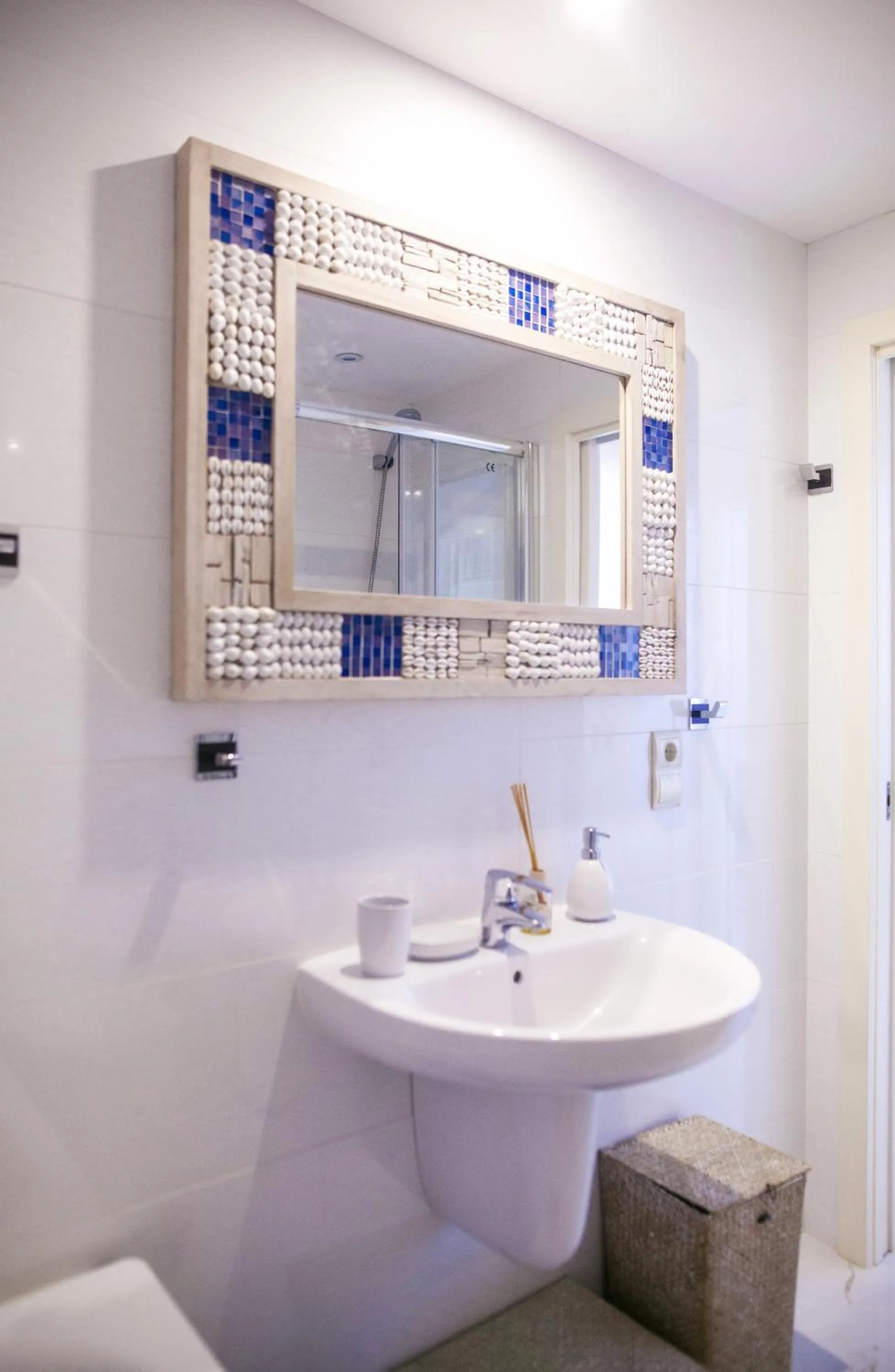 Shower in Duquesa Seaview marina