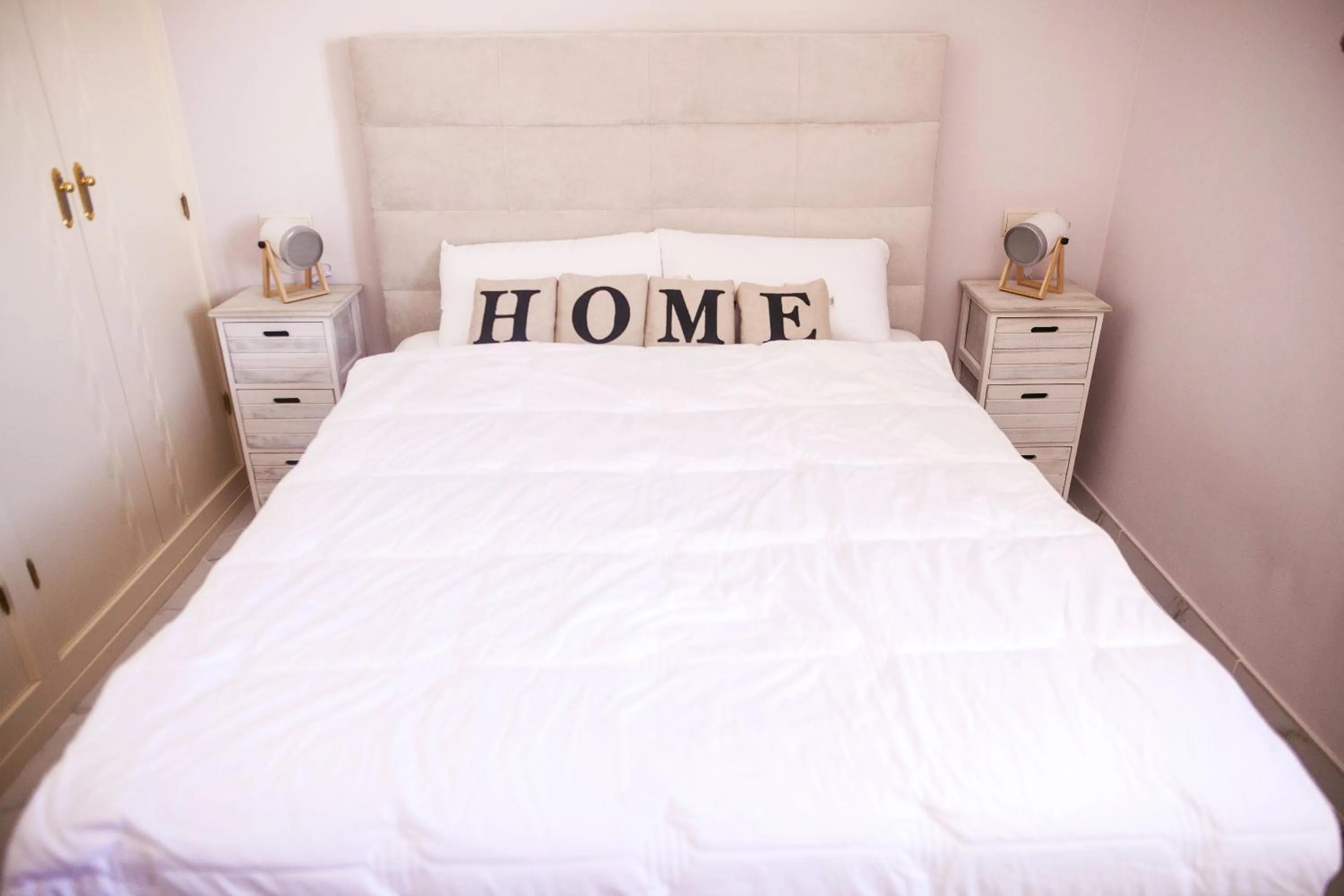 Bed in Duquesa Seaview marina