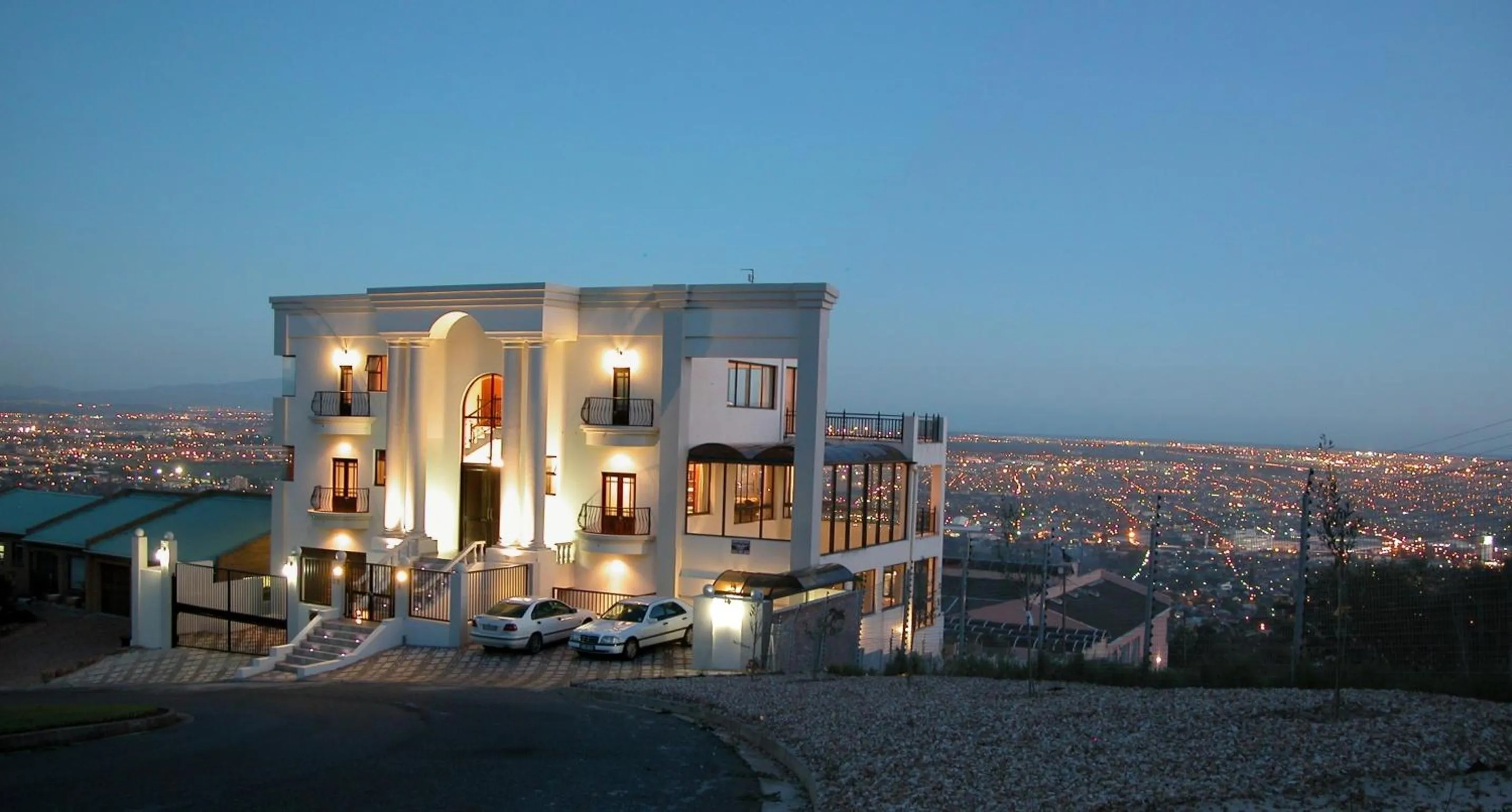 Facade/entrance in Keret Accommodation
