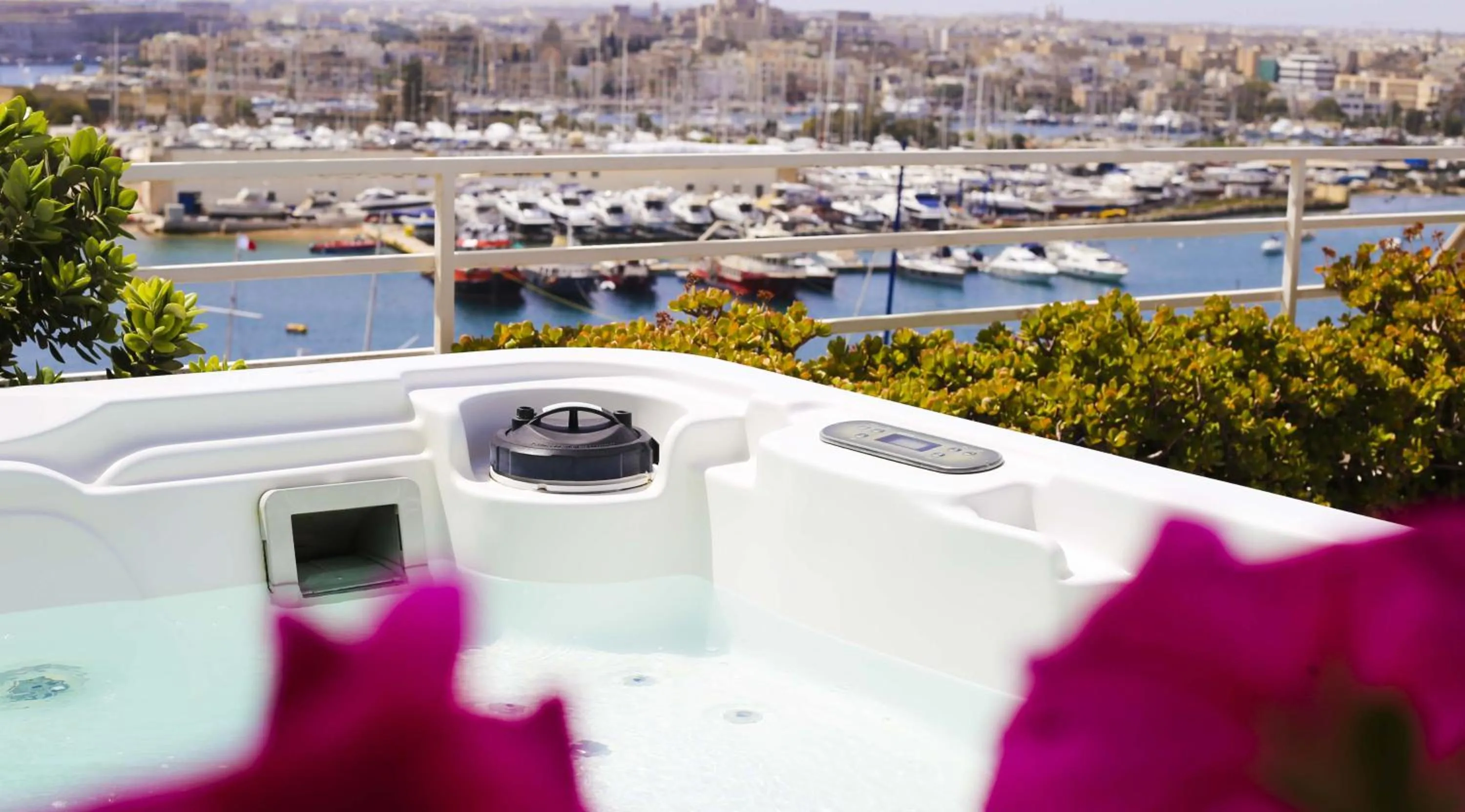 Balcony/Terrace in Pebbles Boutique Aparthotel