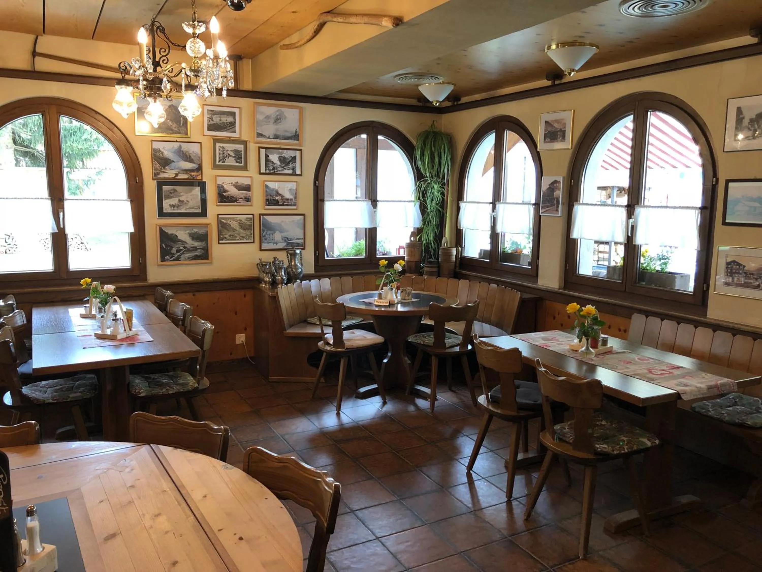 Restaurant/places to eat in Hotel Walser