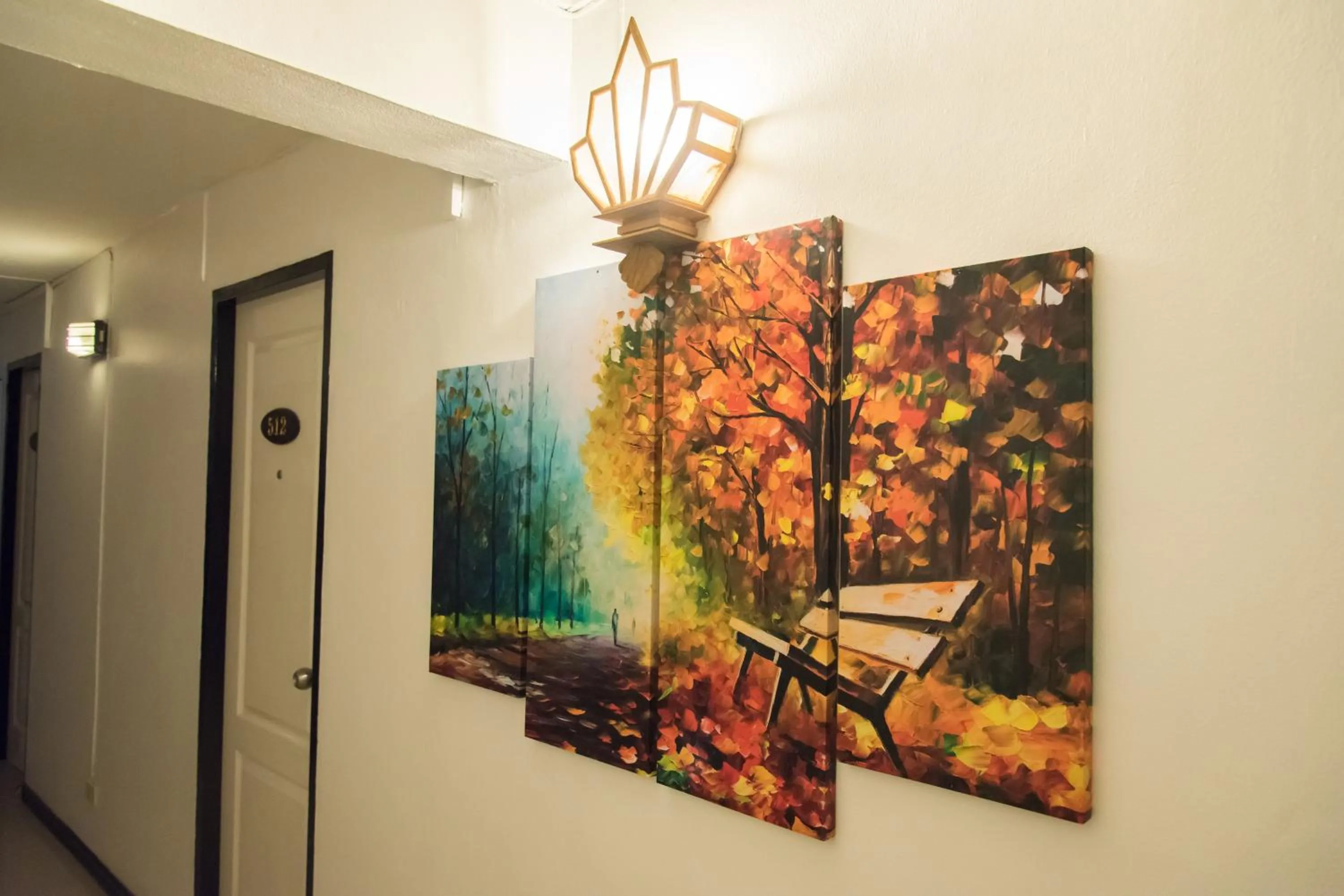 Decorative detail in Happio Near Chabad House