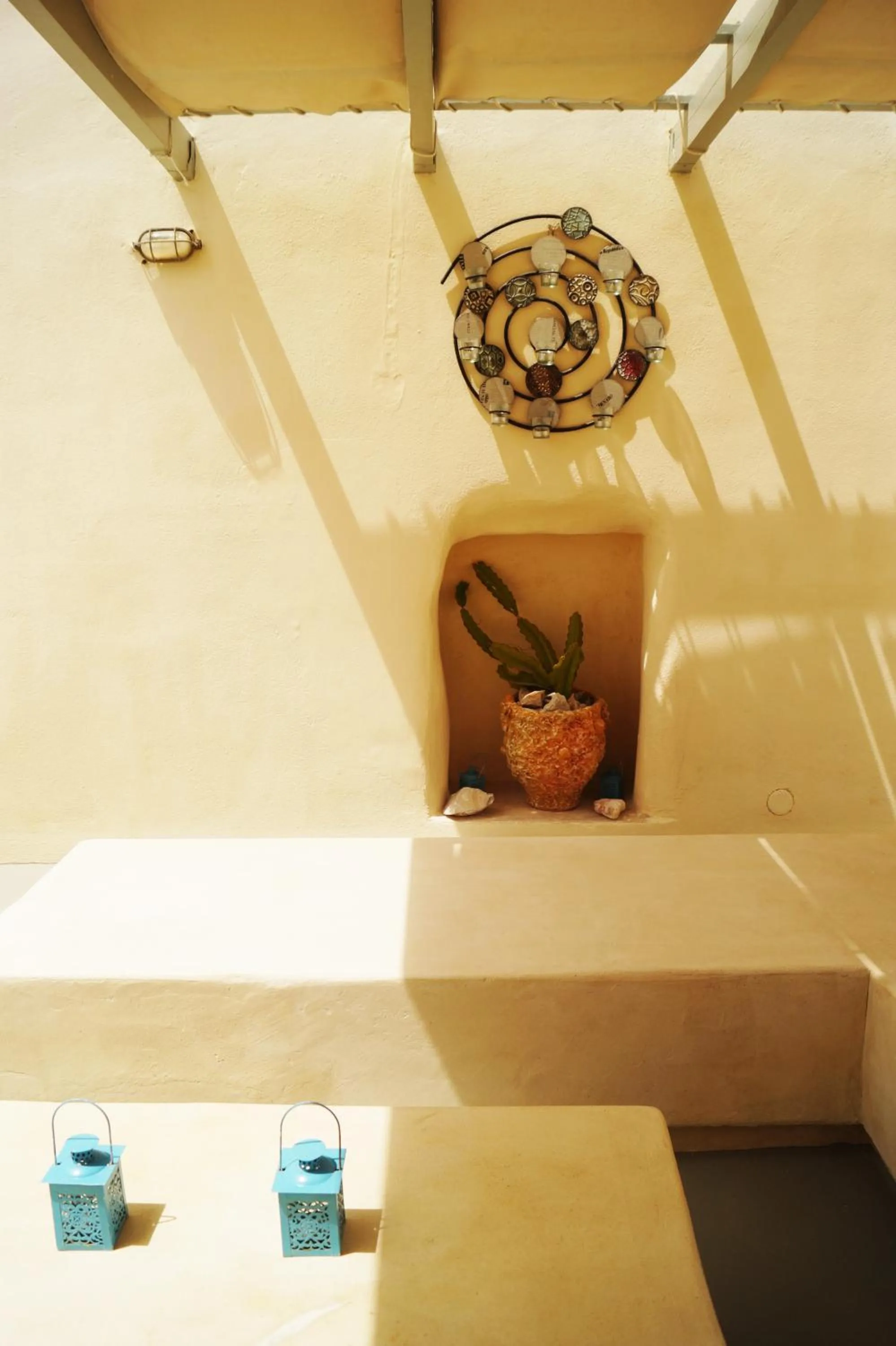 Decorative detail in Timedrops Santorini Villas