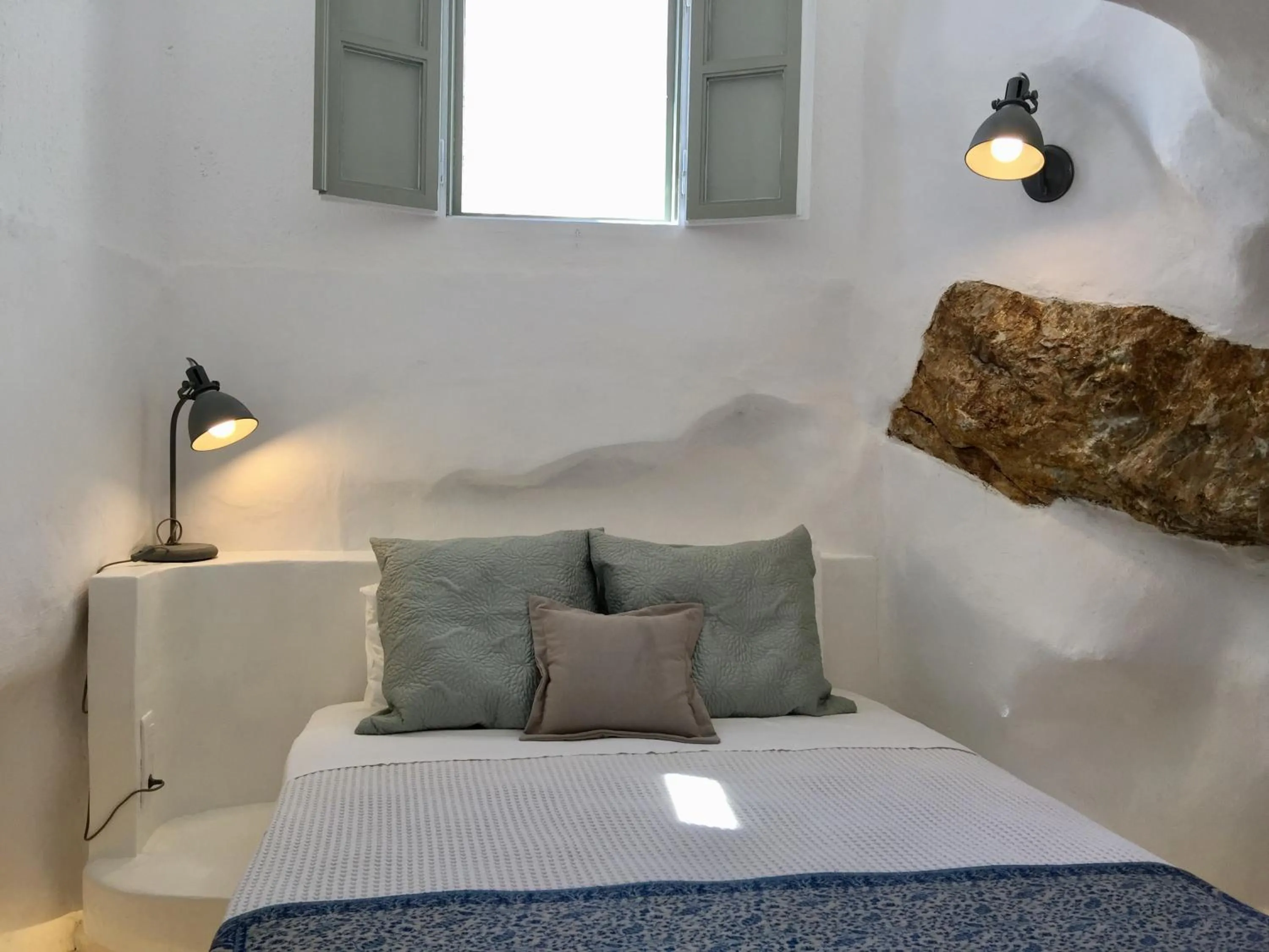 Bedroom in Timedrops Santorini Villas