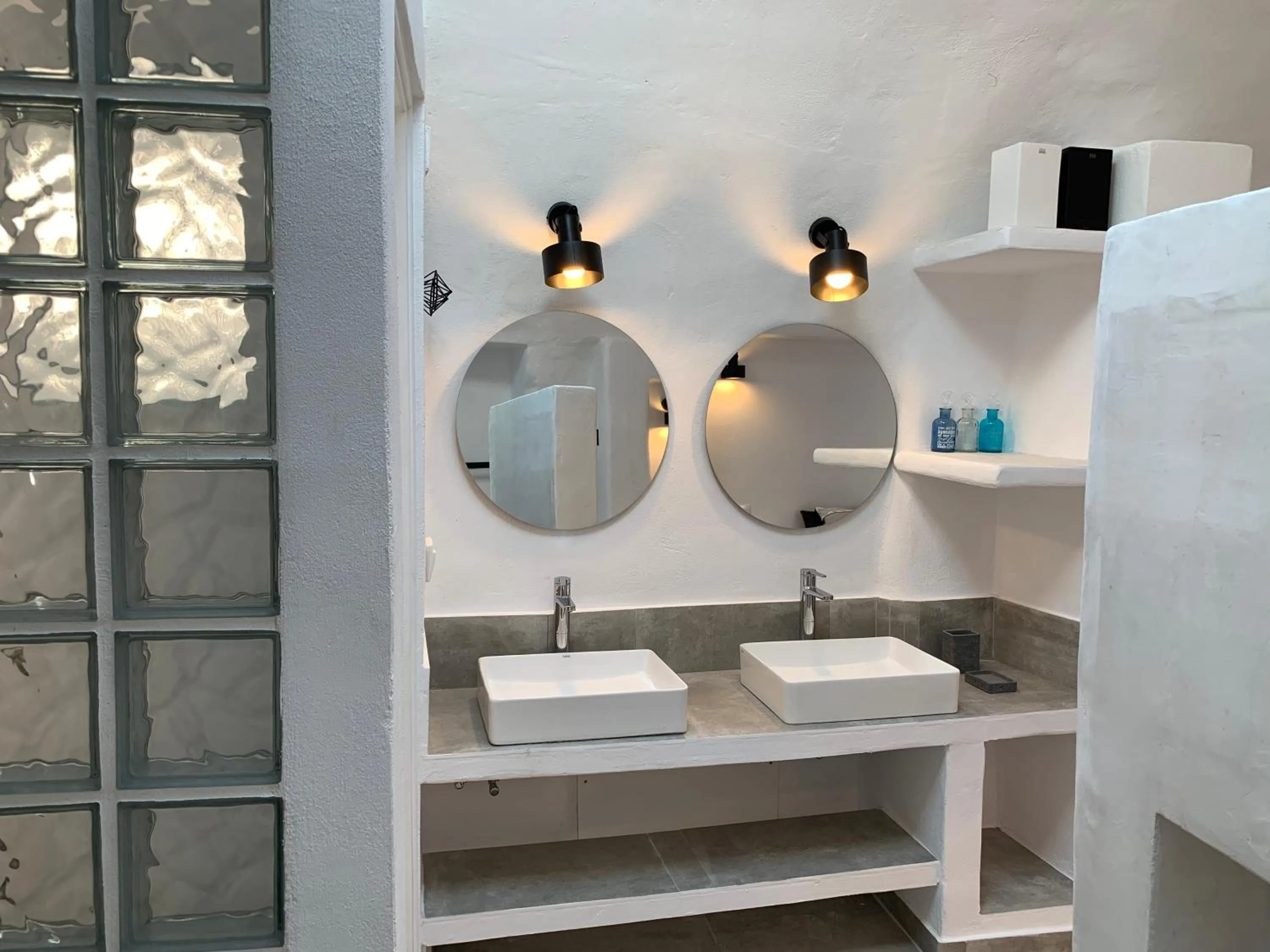 Bathroom in Timedrops Santorini Villas