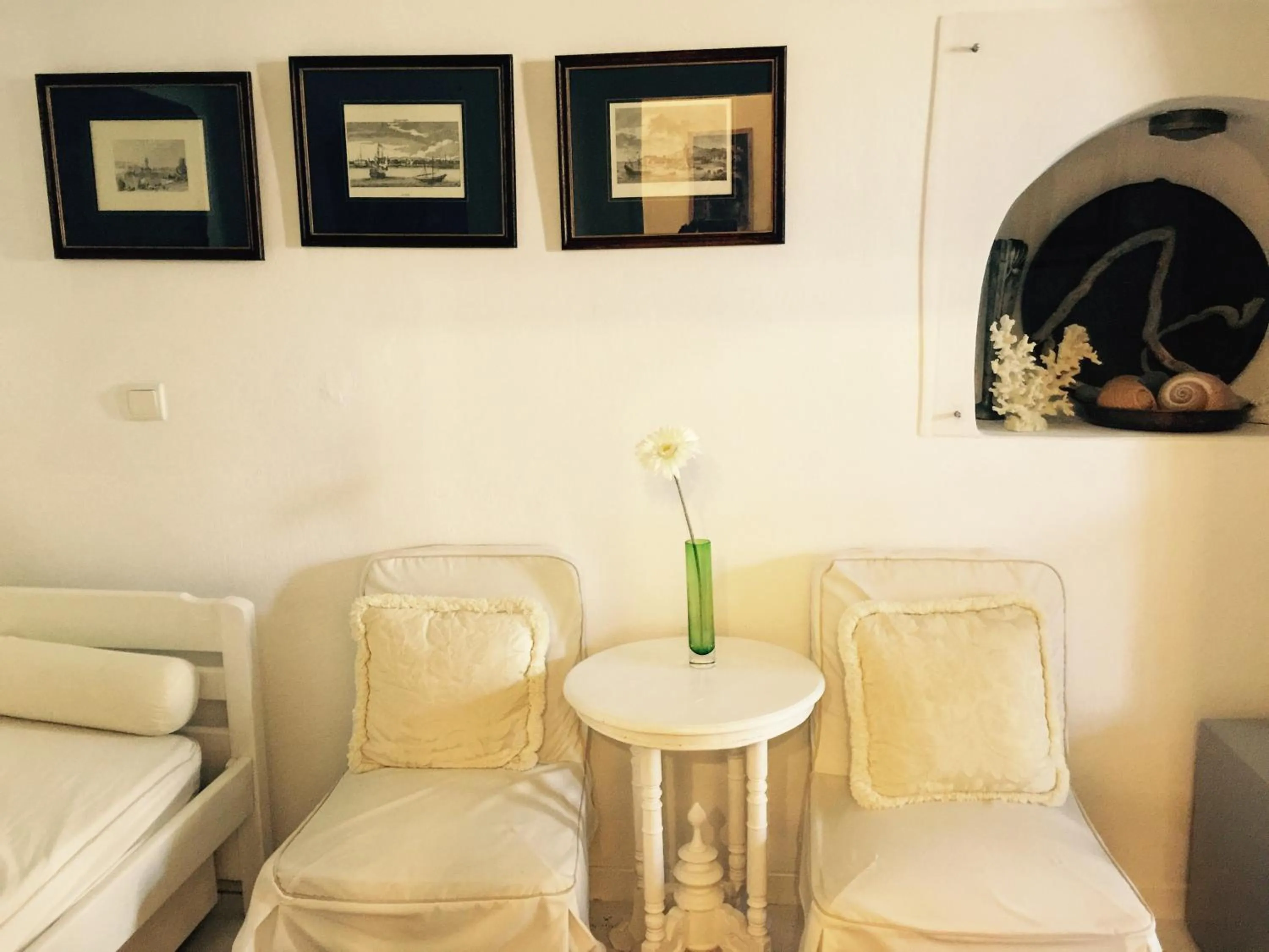 Seating area in Timedrops Santorini Villas