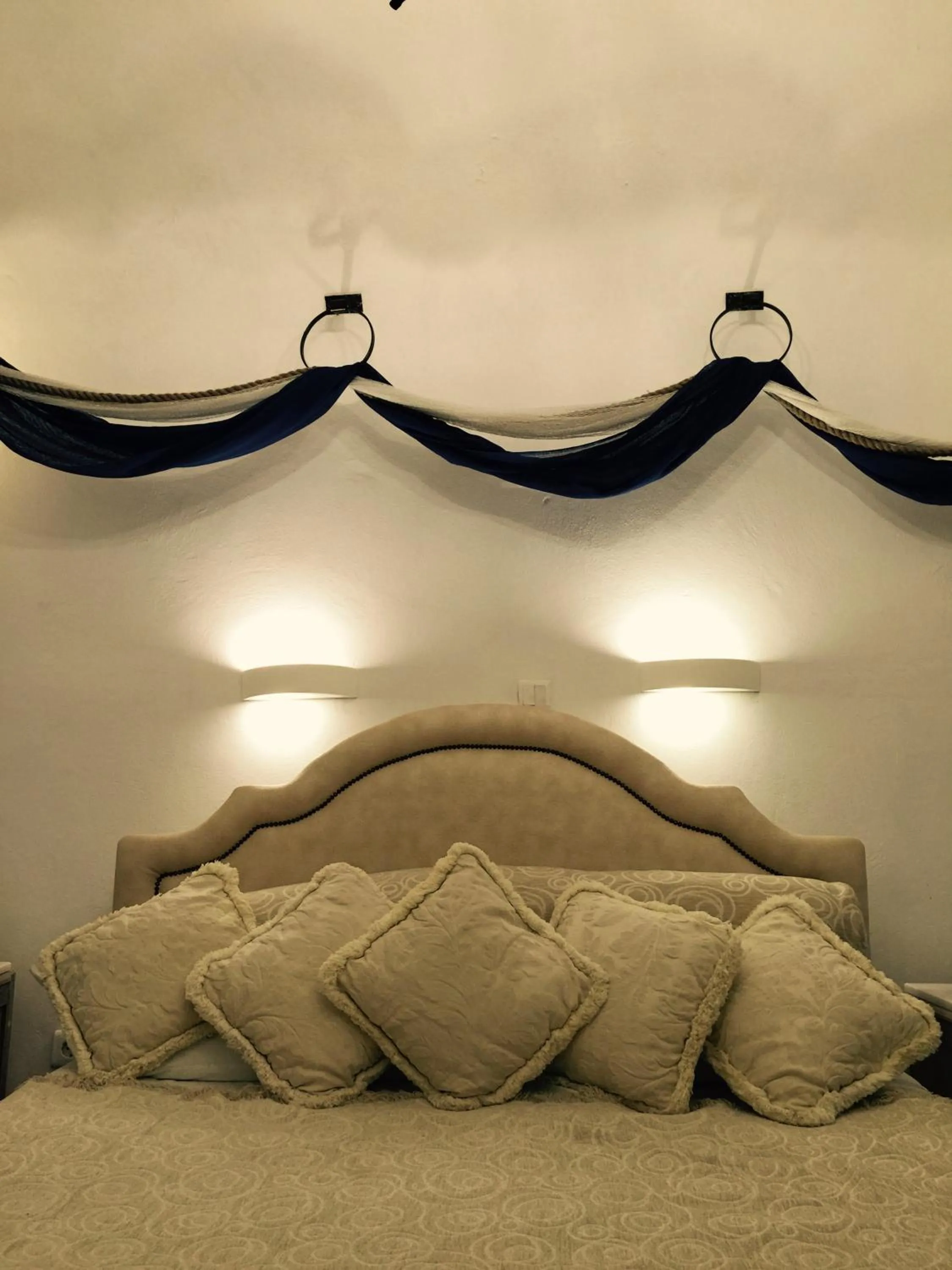 Bed in Timedrops Santorini Villas