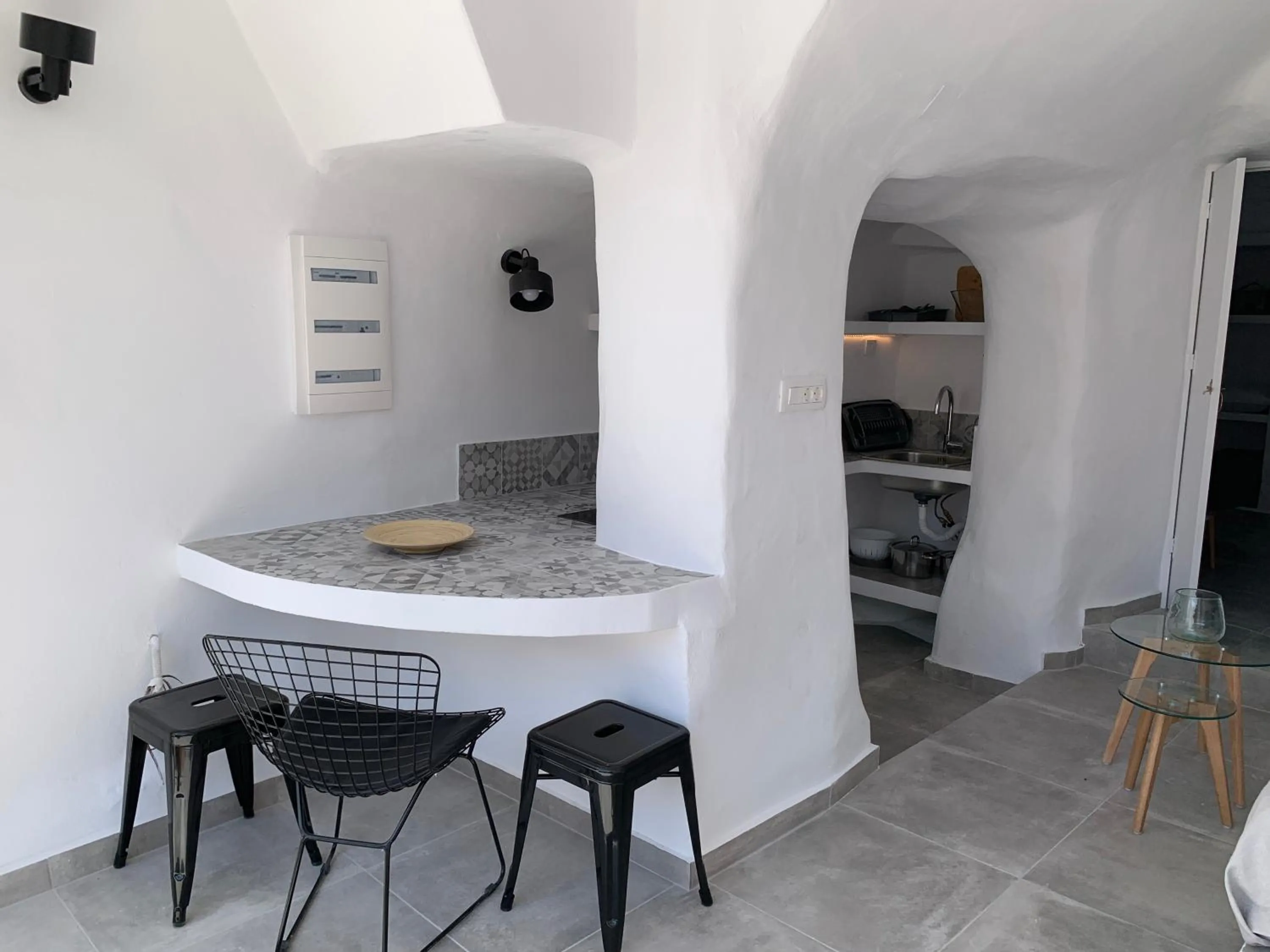 Dining area in Timedrops Santorini Villas