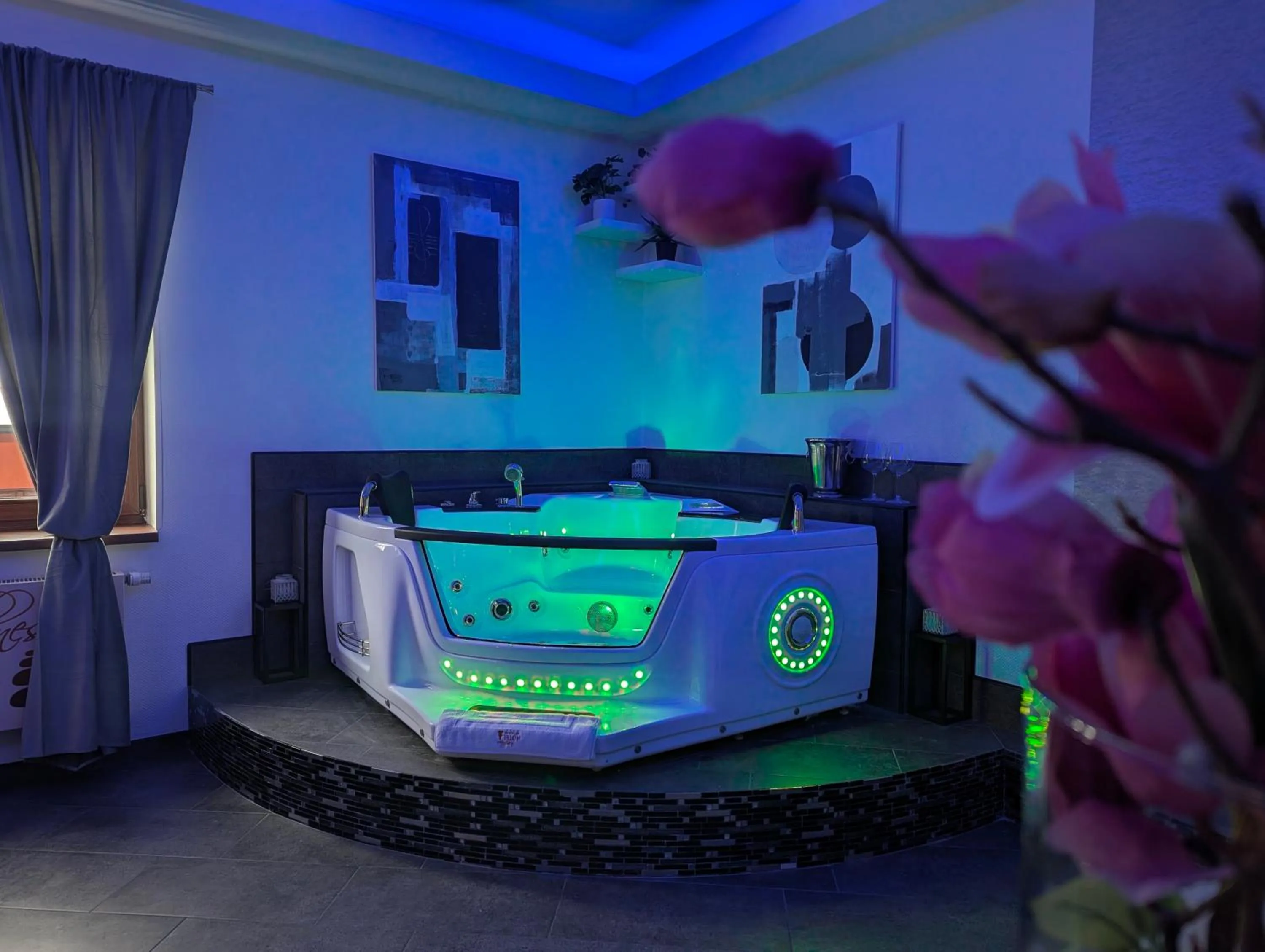 Hot Tub in Wellness Hotel Beethoven