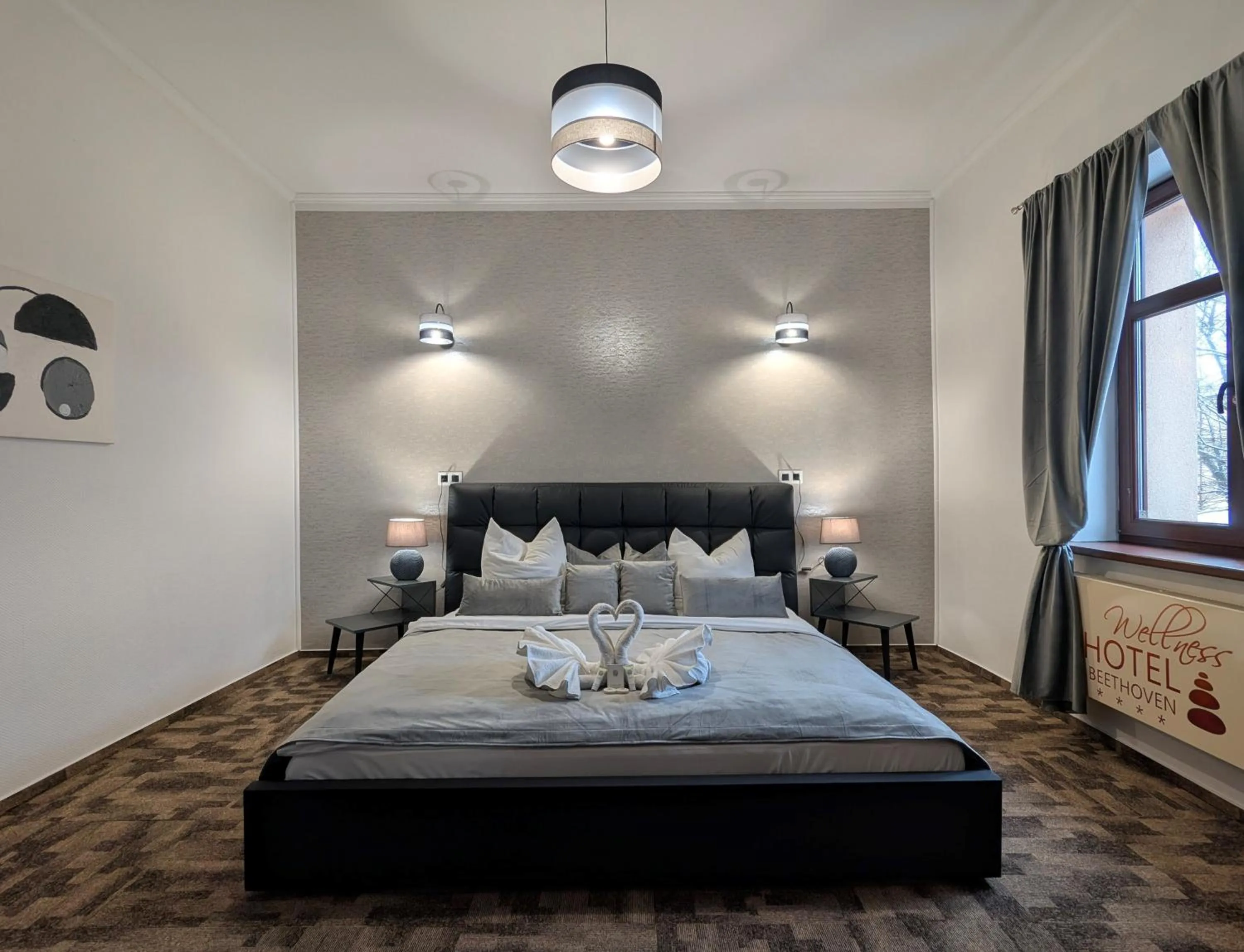 Property building, Bed in Wellness Hotel Beethoven