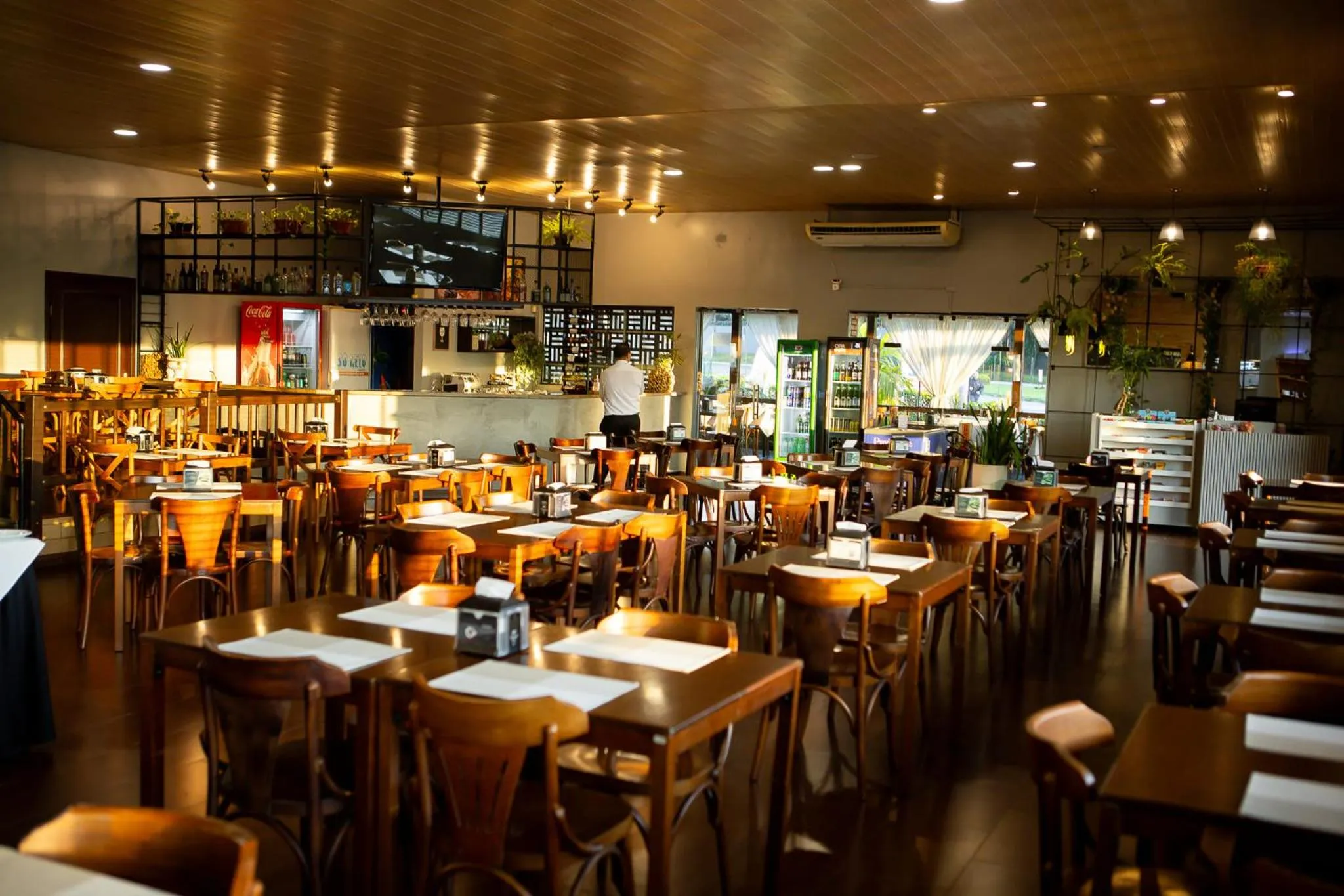 Restaurant/places to eat in Hotel 10 Joinville