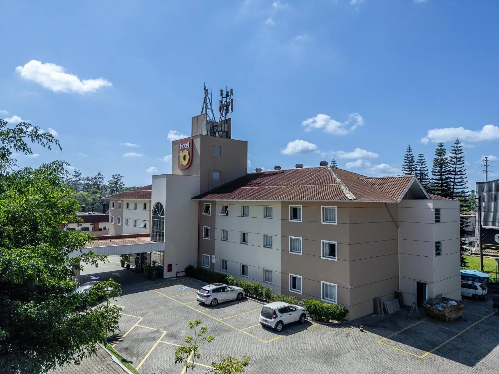 Property building in Hotel 10 Joinville