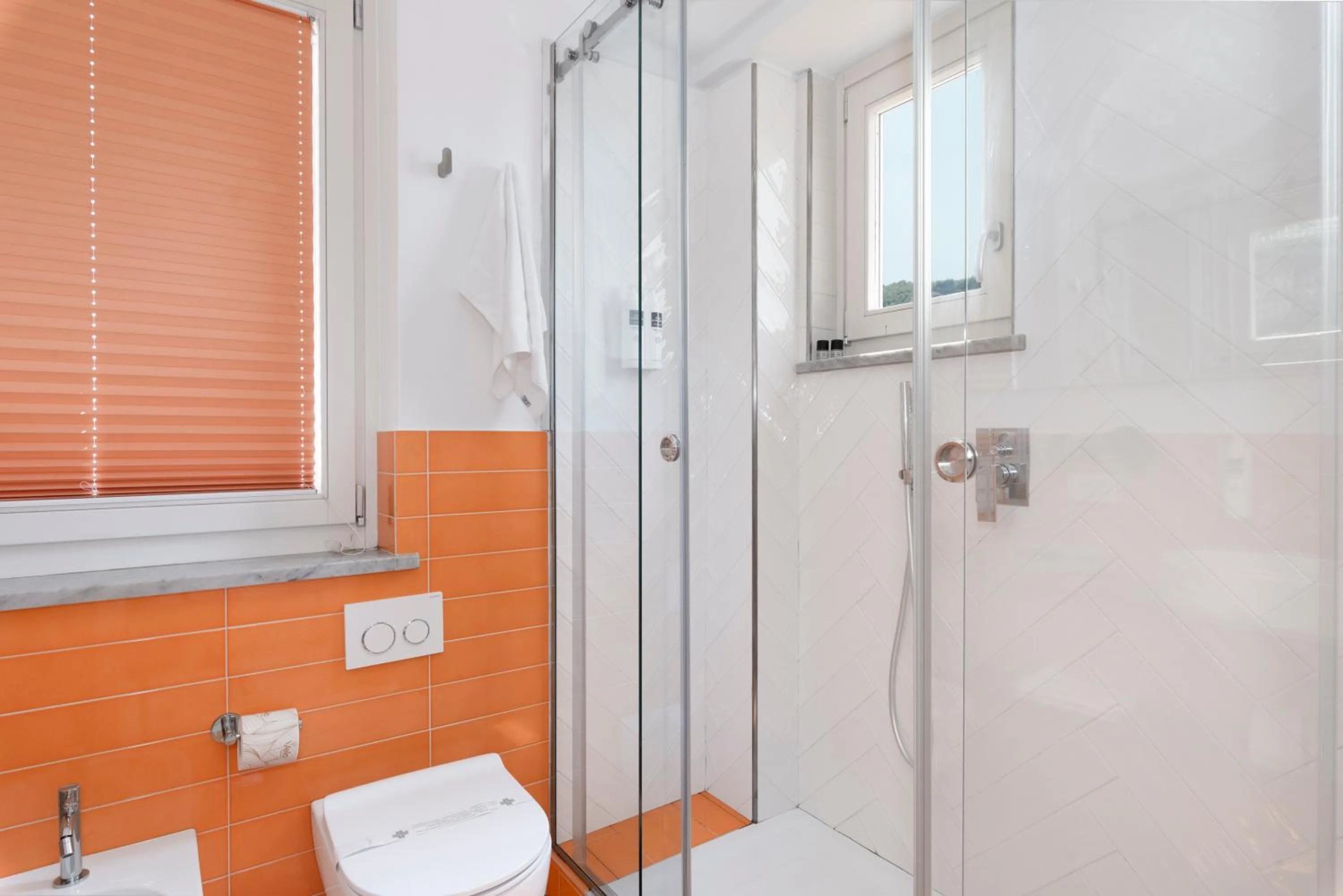 Shower in Palazzo Tasso