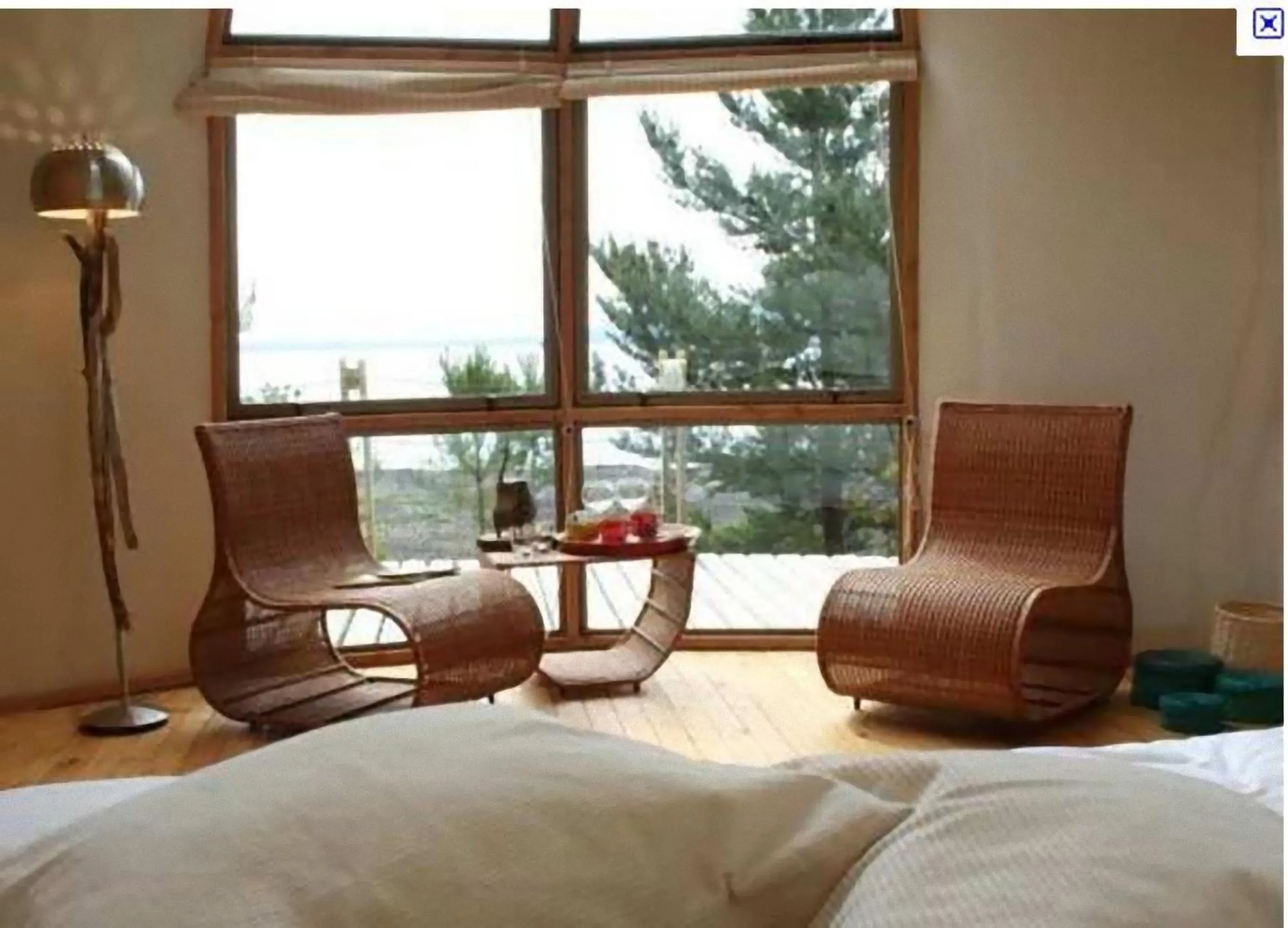 Seating area, Bed in Magma Lodge, Pucon