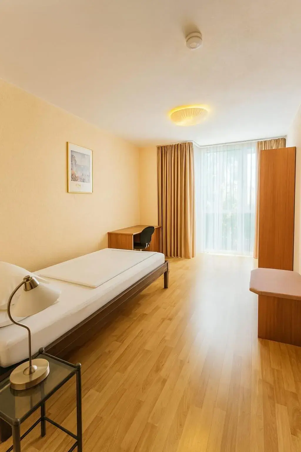 Two-Bedroom Apartment in Apartments Atomis Hotel Düsseldorf City Two-Bedroom Apartment in Apartments Atomis Hotel Düsseldorf City