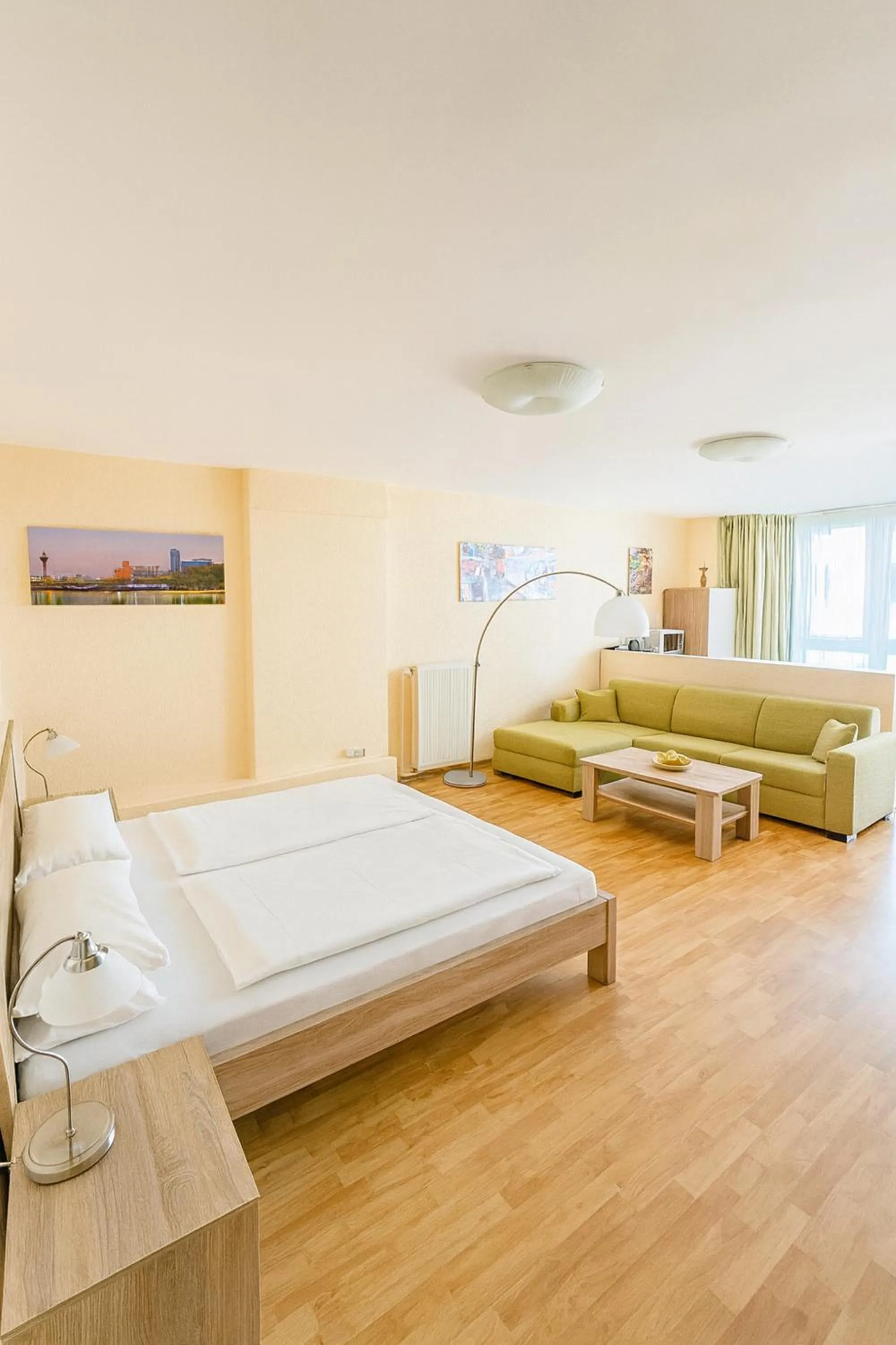 Standard Triple Studio in Apartments Atomis Hotel Düsseldorf City
