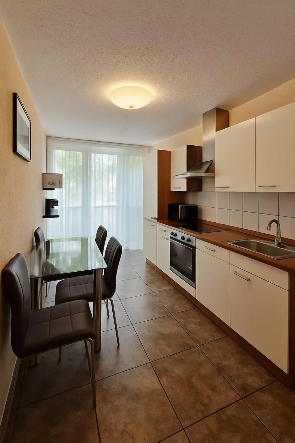 Two-Bedroom Apartment in Apartments Atomis Hotel Düsseldorf City