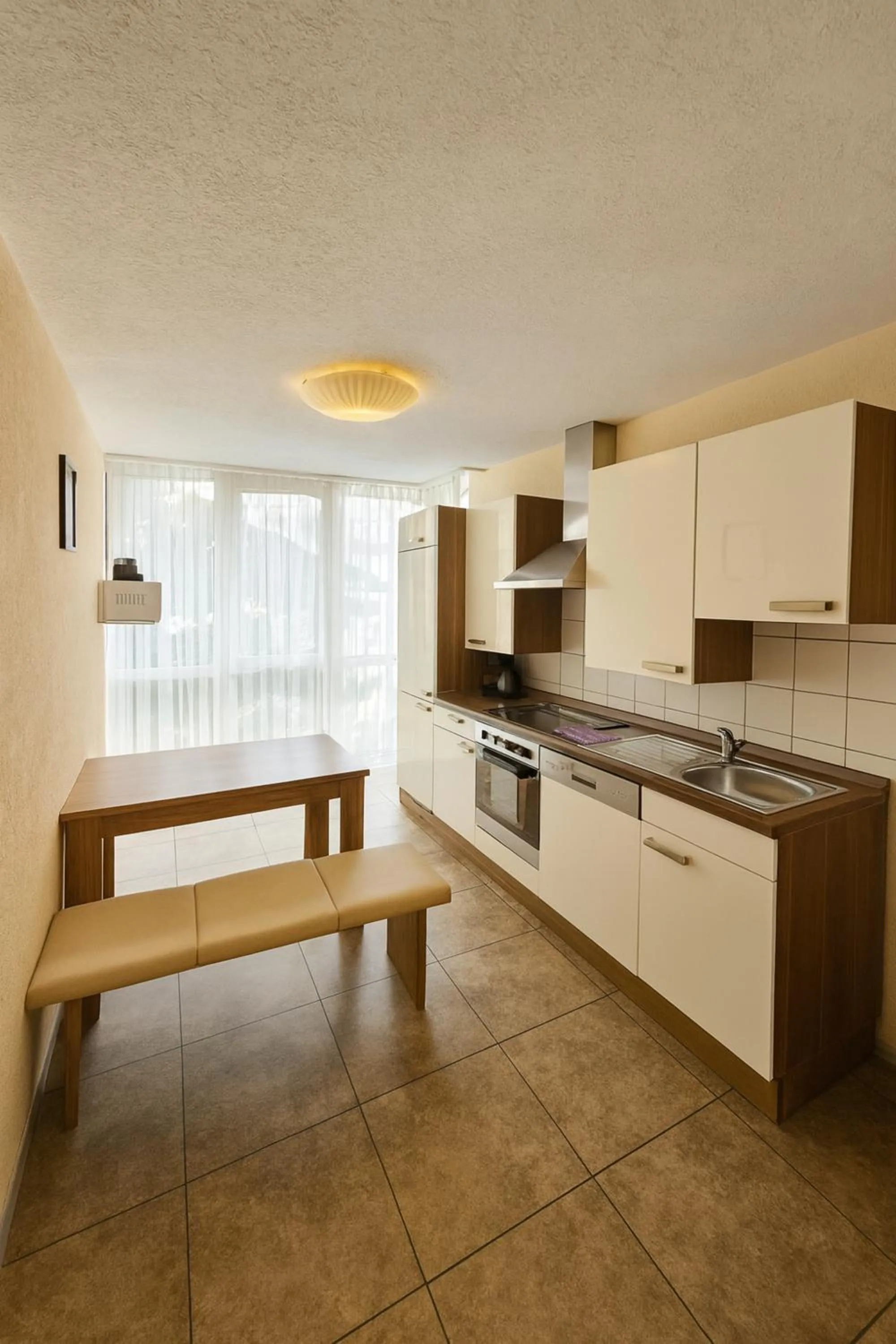Two-Bedroom Apartment in Apartments Atomis Hotel Düsseldorf City