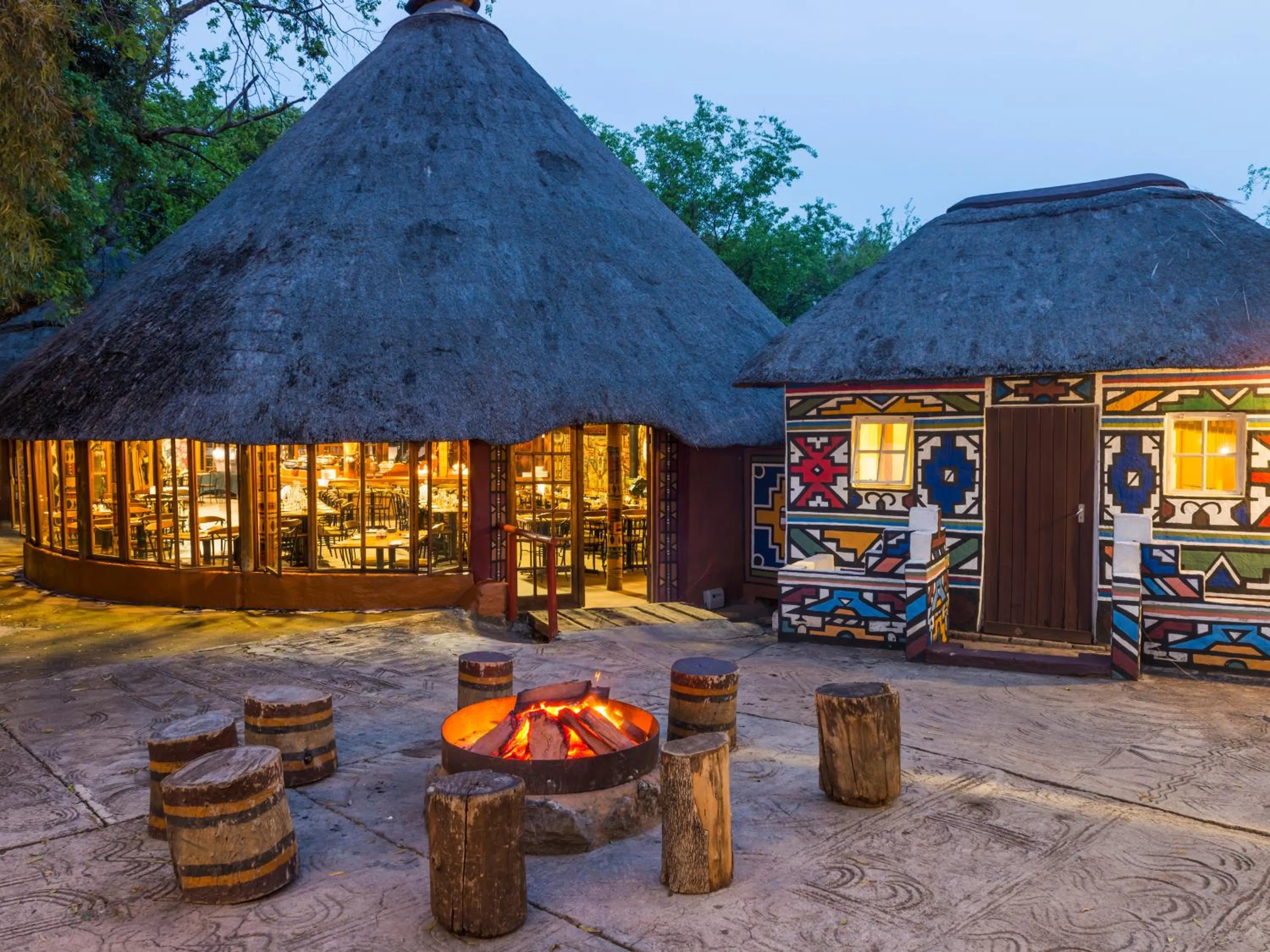 Restaurant/places to eat in aha Lesedi African Lodge & Cultural Village
