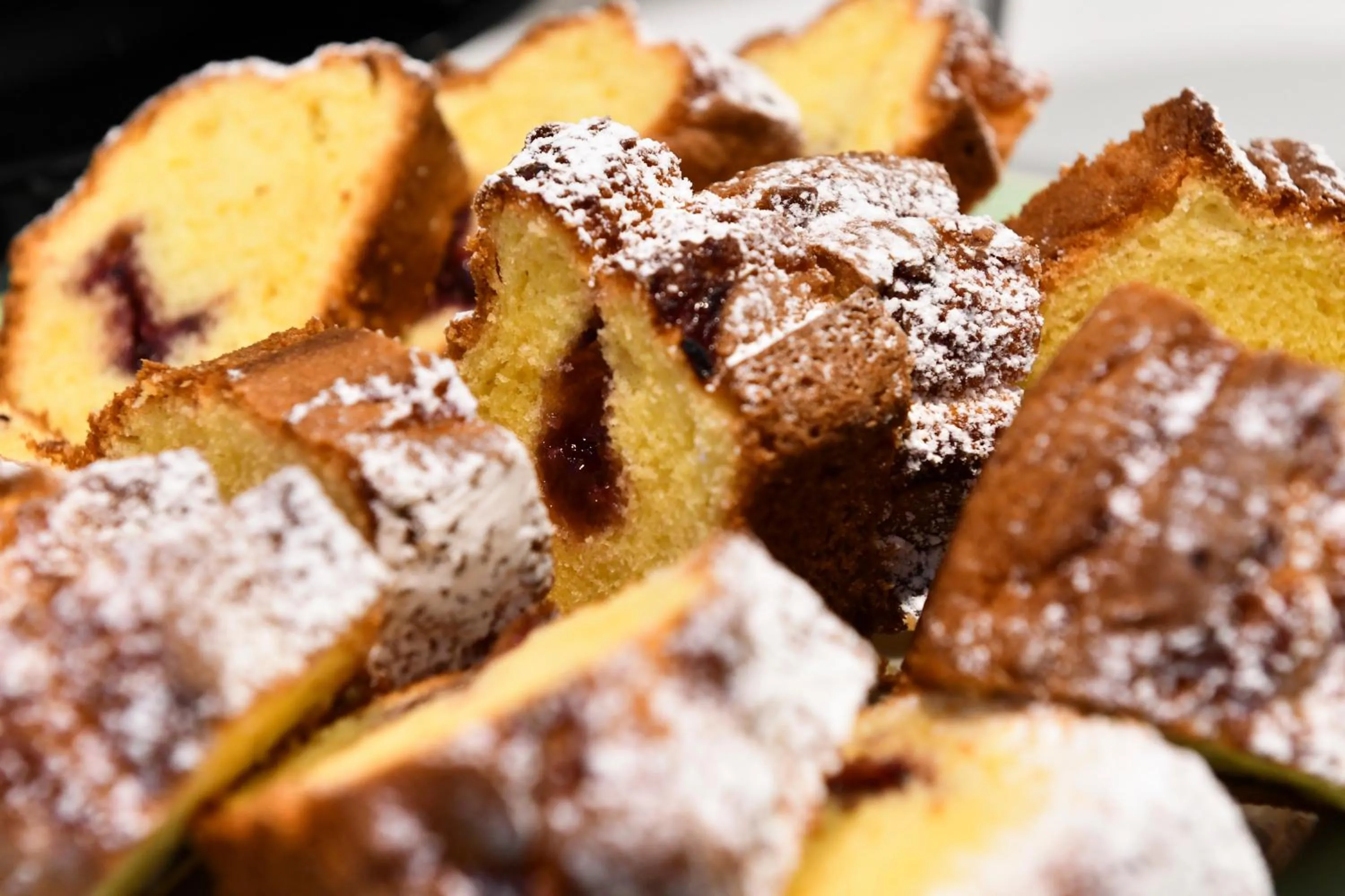 Restaurant/places to eat in Hotel Eden