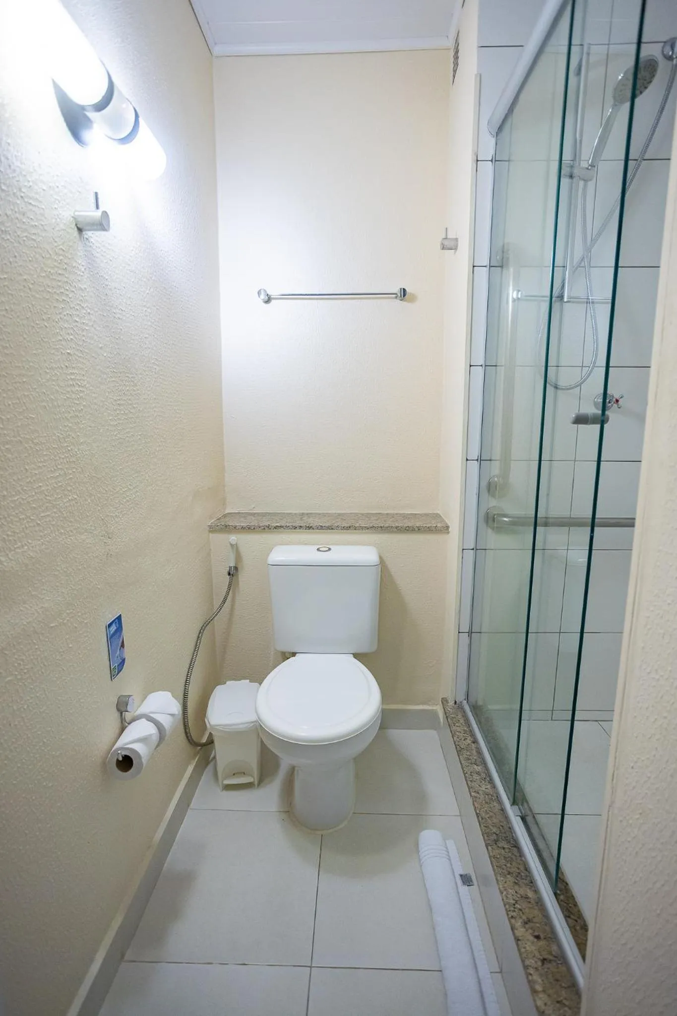 Bathroom in Hotel 10 Curitiba